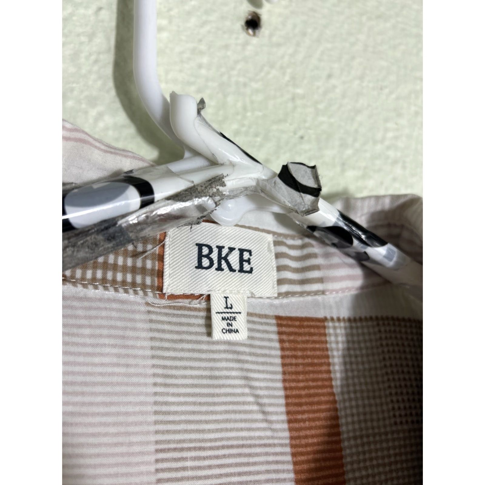 BKE BKE Buckle Females Long Sleeve Button-Up Top Striped Brown White Rayon L Womens Shirt Size L / US 10 / IT 46 - 7 Thumbnail