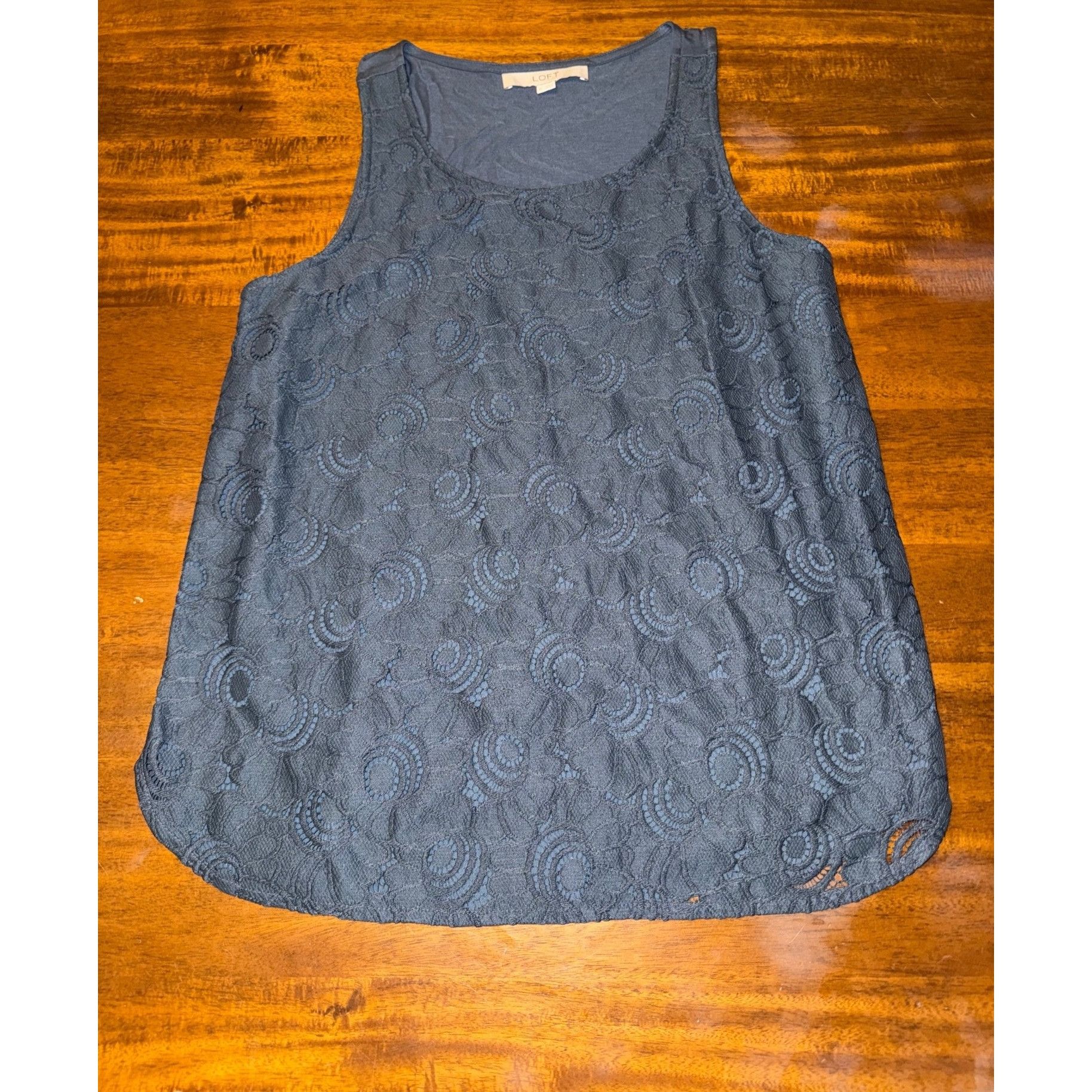 Loft Ann Taylor Loft Blue Lace Sleeveless Tank Top Womens Size B Size XS / US 0-2 / IT 36-38 - 1 Thumbnail