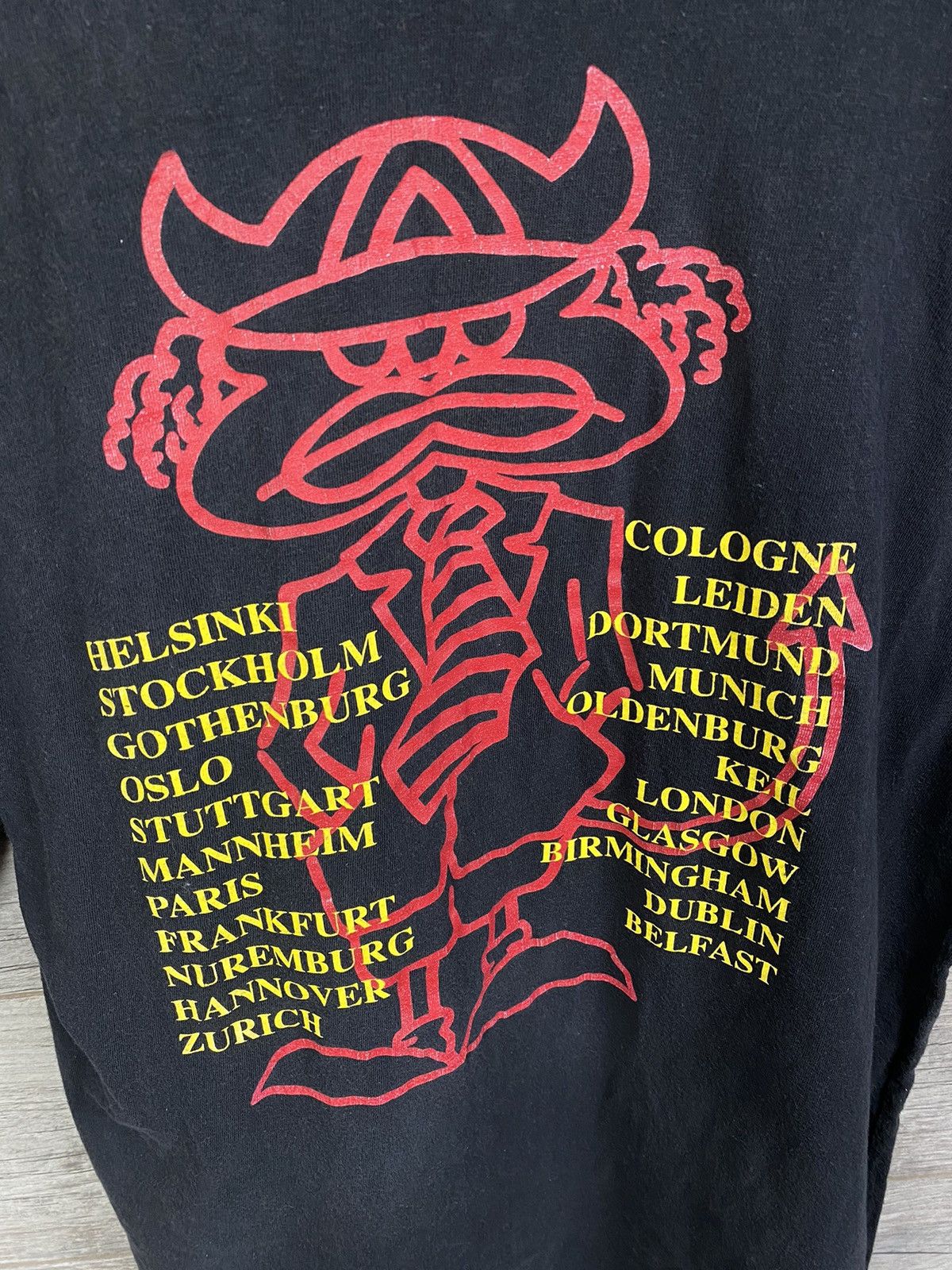 Vintage Vintage 1990 AC/DC The Razors Edge Tour original Brockum Size US M / EU 48-50 / 2 - 9 Thumbnail
