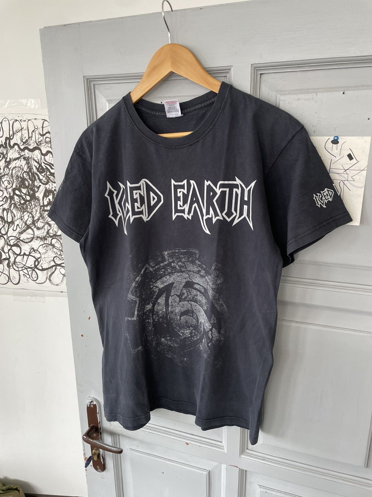 Band Tees Vintage 00’s Iced Earth Rock t-shirt Metal size M Size US M / EU 48-50 / 2 - 3 Thumbnail