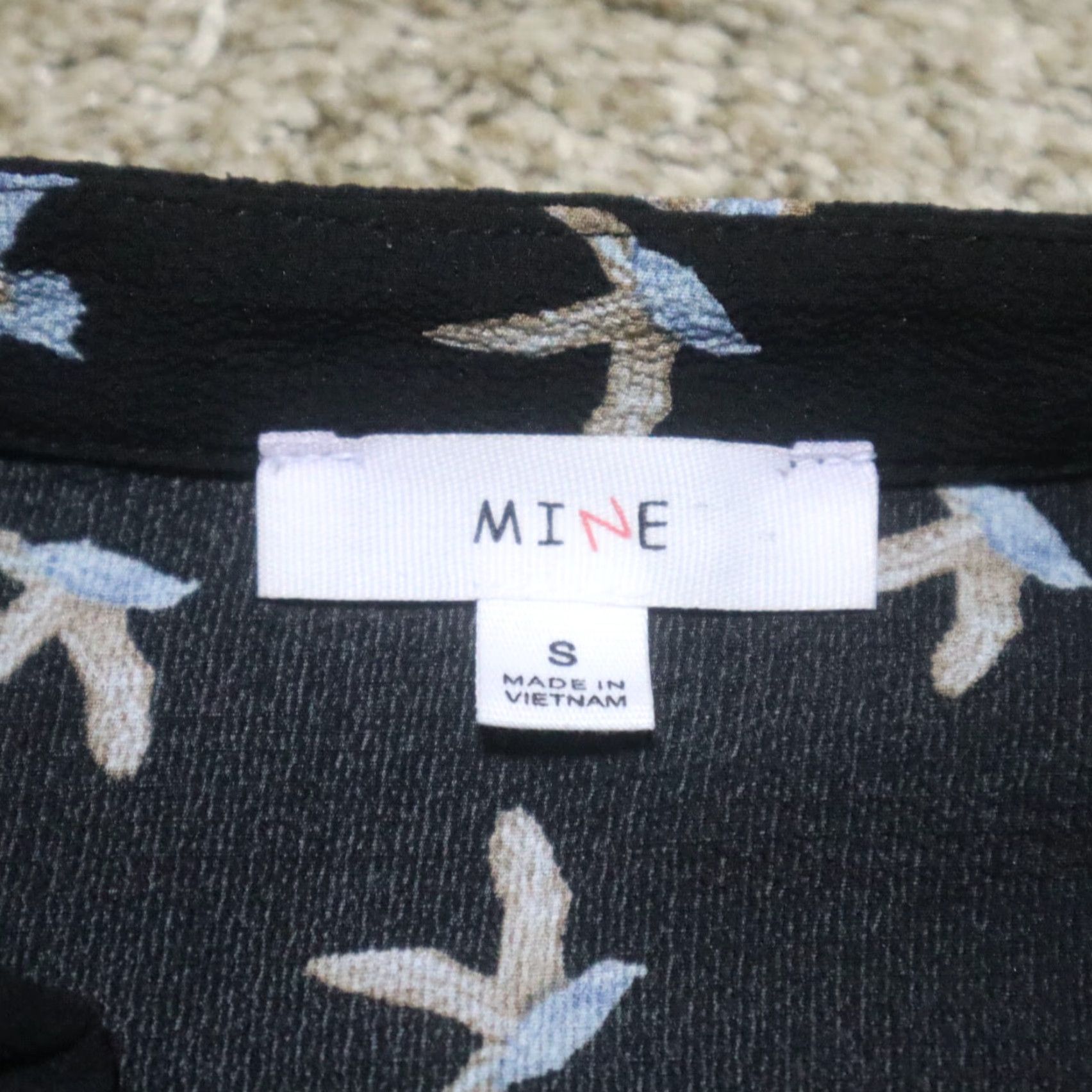 Vintage MINE Shirt Blouse Womens Adult Small Blue Bird Pattern Sleeveless Round Neck Casual Dress Top Size S / US 4 / IT 40 - 3 Thumbnail
