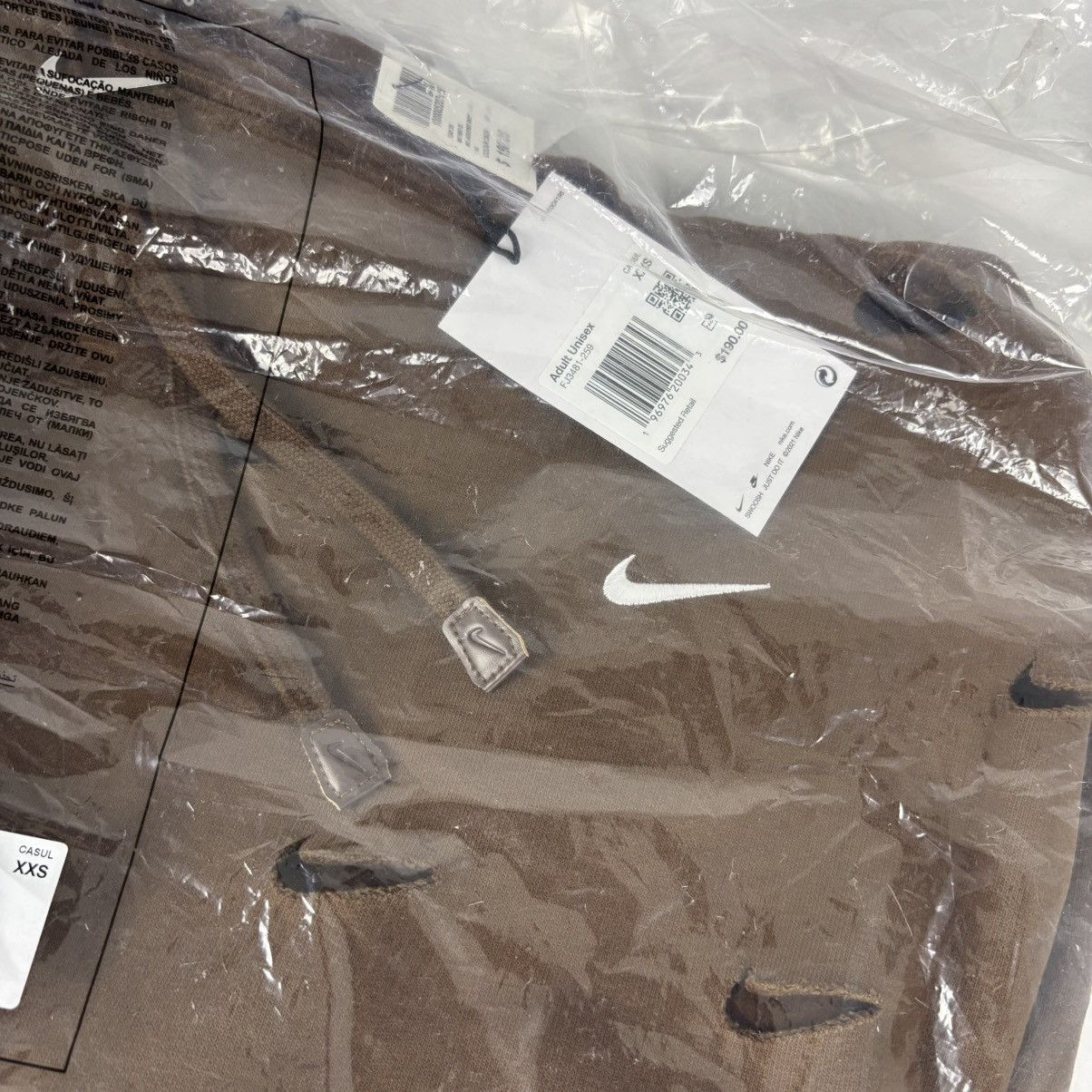 Jacquemus × Nike Nike x Jacquemus Cacao Wow Le Swoosh Hoodie FJ3481-259 Size XXS / US 00 / IT 34 - 9 Thumbnail