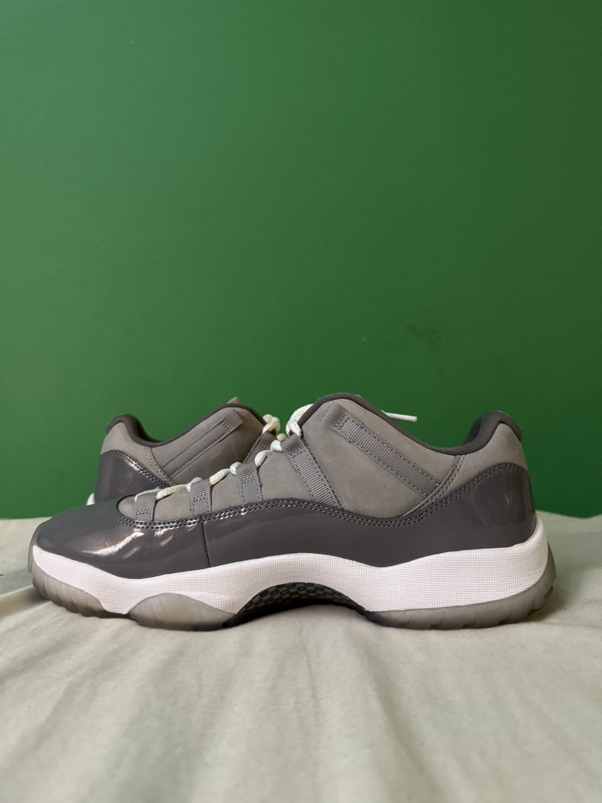 Jordan Brand Nike Air Jordan 11 Low Cool Grey 2018 Size US 11 / EU 44 - 2 Thumbnail