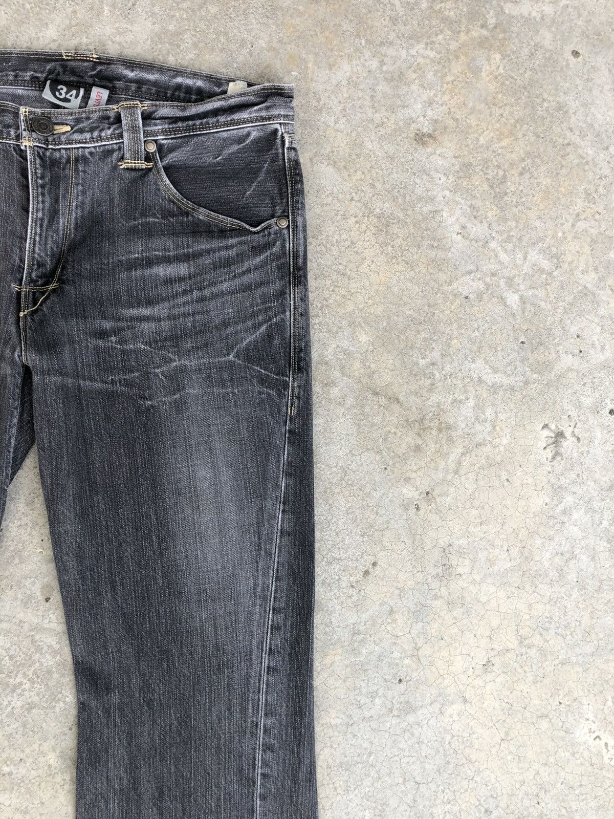 If Six Was Nine Y2k Levi’s Engineered Flared Jeans Distressed Bootcut Size US 34 / EU 50 - 5 Thumbnail