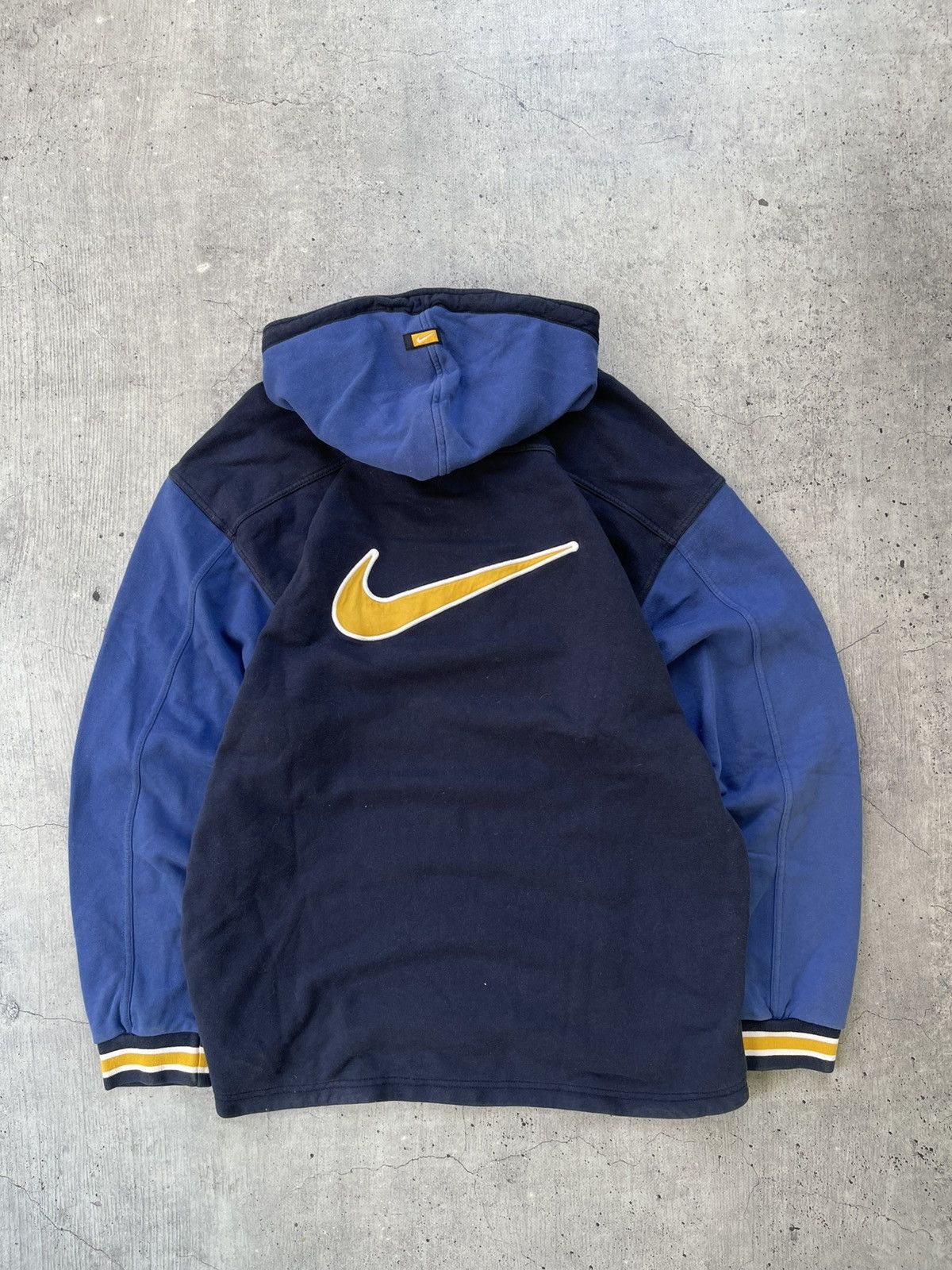 Nike 00s Nike Vintage Big Logo Hoodie Y2K Size US L / EU 52-54 / 3 - 9 Thumbnail