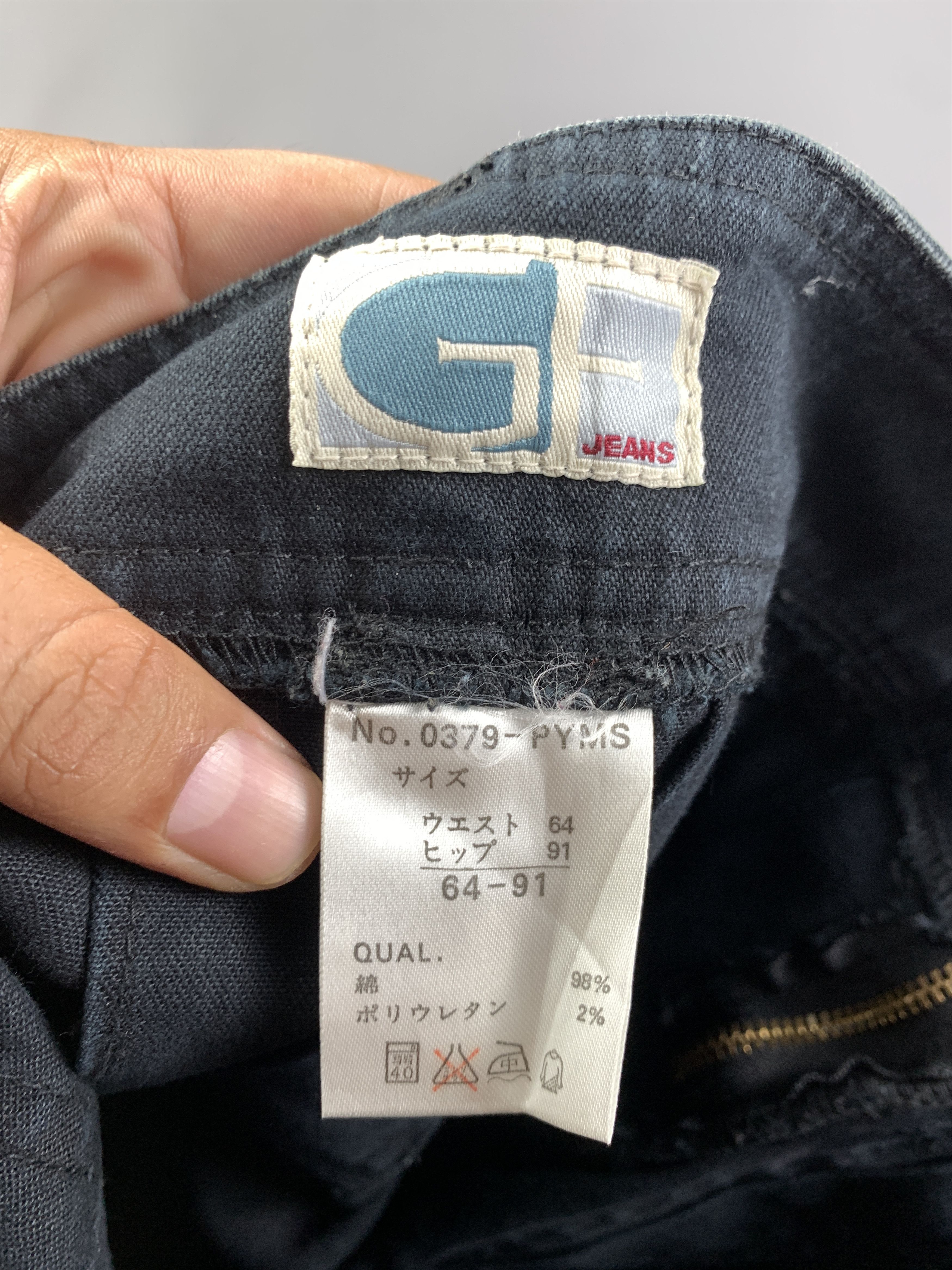Japanese Brand GF Jeans Black Pleated Pocket Zip Mini Skirt (30) Size 30" / US 8 / IT 44 - 9 Thumbnail