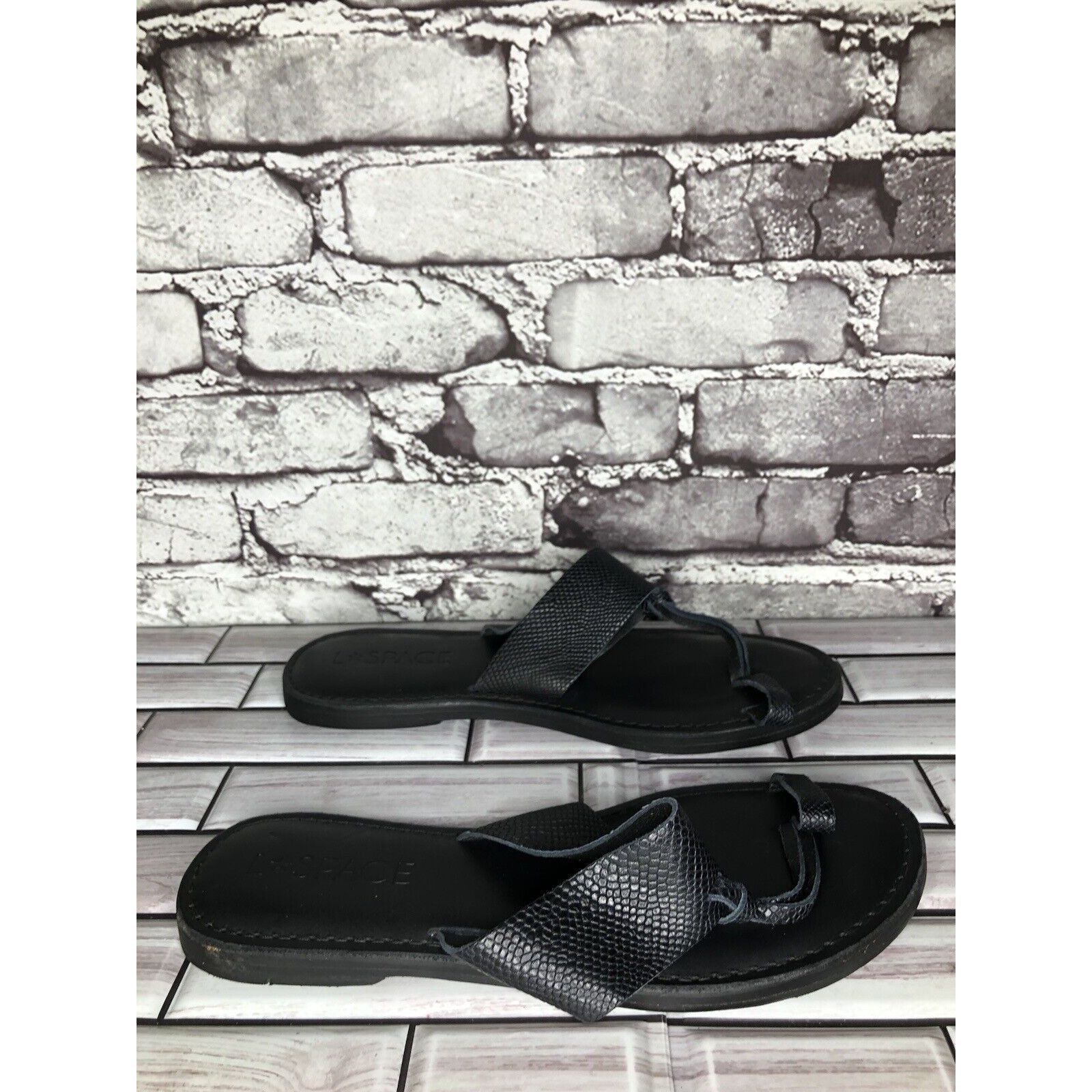 Other L*Space Miramar Black Leather SnakeSkin Print Toe Post Sanda Size US 8.5 / IT 38.5 - 14 Thumbnail