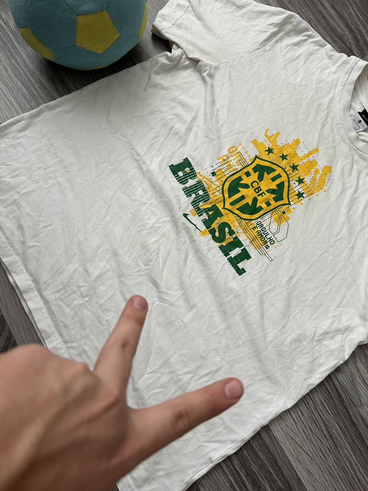 Nike Nike Vintage 90s Brazil Big Logo Neymar T shirt hype Size US XL / EU 56 / 4 - 5 Thumbnail
