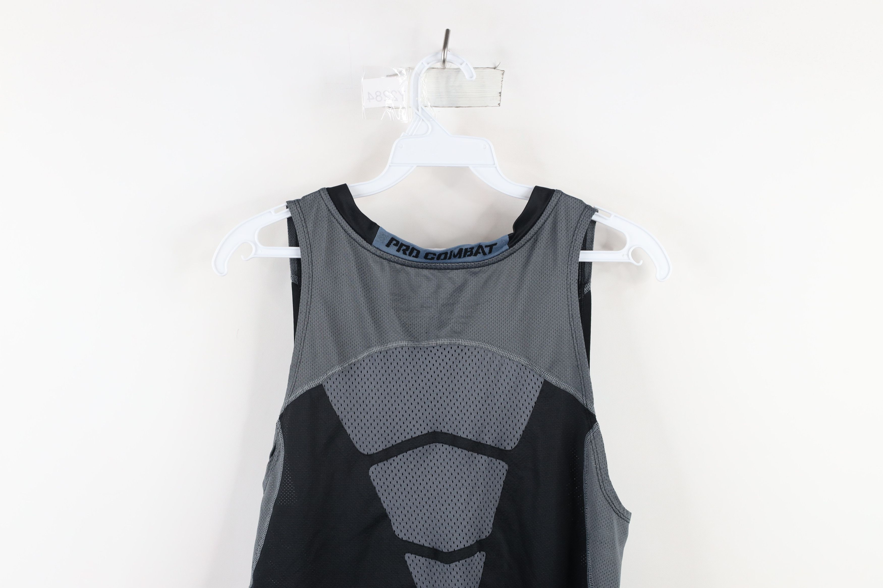 Nike × Vintage Nike Pro Combat Compression Training Sleeveless T-Shirt Size US L / EU 52-54 / 3 - 13 Thumbnail