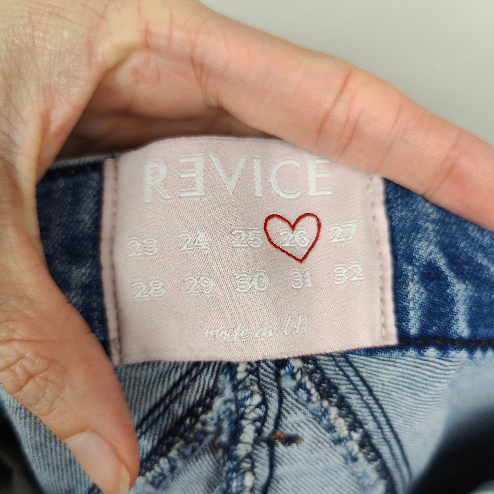 Other Revice Venus Crop Star Jeans Womens 26 Medium Wash Size 26" / US 2 / IT 38 - 7 Thumbnail
