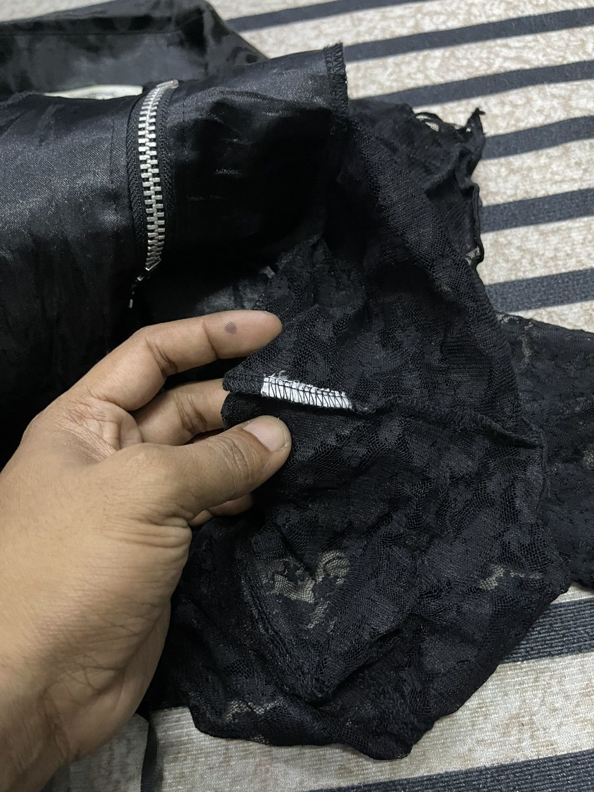 If Six Was Nine 2000s H.NAOTO CROSS CHARM LACE FRILL ZIPPER CARDIGAN RARE Size M / US 6-8 / IT 42-44 - 14 Thumbnail