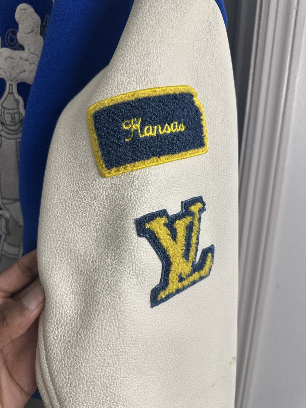 Louis Vuitton × Virgil Abloh Louis Vuitton Wizard of Oz Varsity Jacket Size US M / EU 48-50 / 2 - 5 Thumbnail