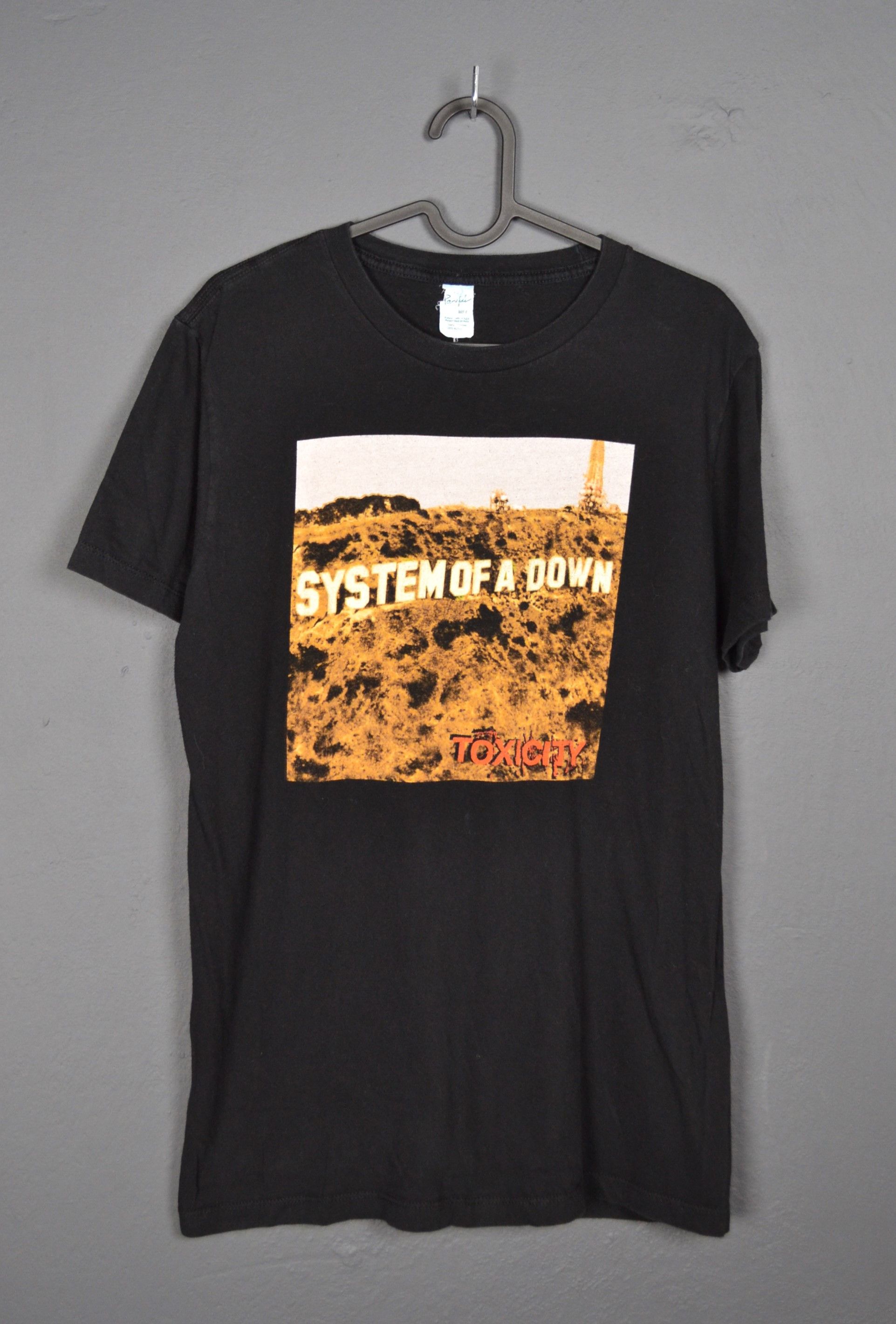 Band Tees SYSTEM OF A DOWN Toxicity Size M Black T-Shirt Vintage Size US M / EU 48-50 / 2 - 2 Thumbnail
