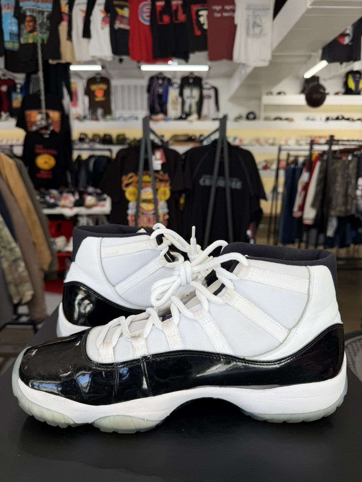 Jordan Brand Air Jordan 11 Concord Size 13 (2018) Size US 13 / EU 46 - 4 Thumbnail