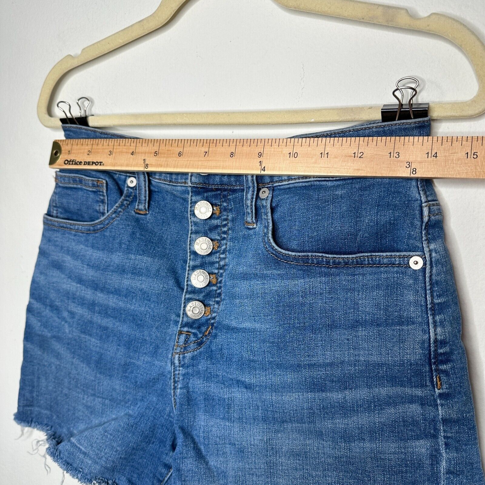 Madewell Madewell High Rise Denim Button Fly Shorts Raw Cuffs 26 Size 26" / US 2 / IT 38 - 7 Thumbnail