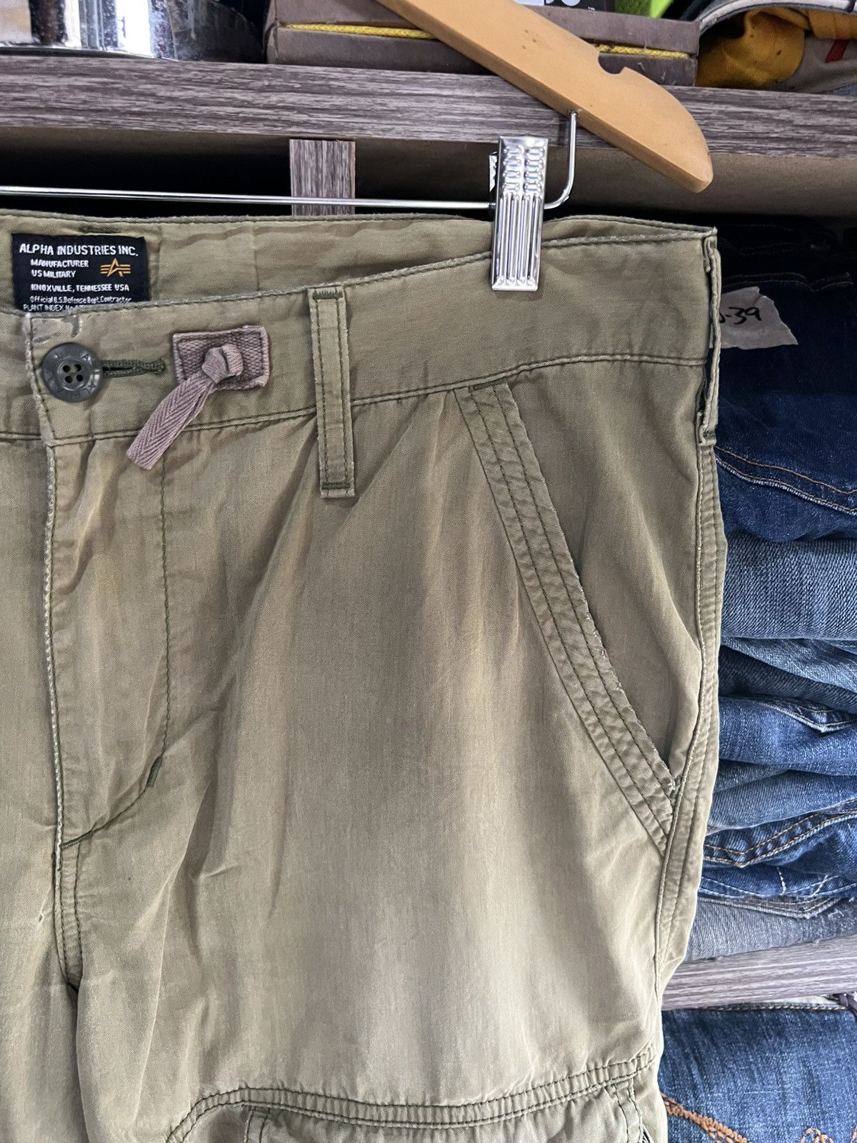 Alpha Industries 🔥Rare Alpha Industries Front Pockets Short Cargo Pants Size US 36 / EU 52 - 7 Thumbnail