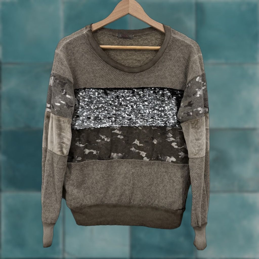 Vintage VINTAGE Scandal Sweater Womens Beige Camouflage Sequin Crew Neck Pullover Italy Boho S Beige Womens Crew Neck Long Sleeve Knit Moir? Size S / US 4 / IT 40 - 1 Thumbnail