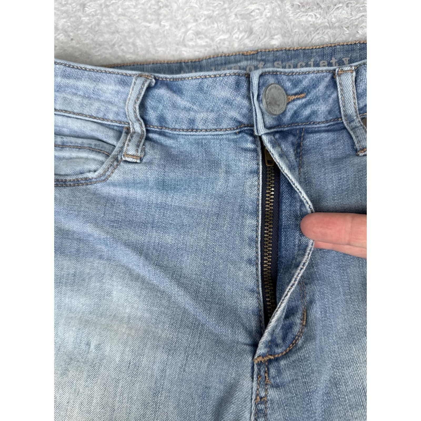 Vintage VINTAGE Articles Of Society Jeans Womens 26 Distressed Mid Rise Light Wash City Slim Size 26" / US 2 / IT 38 - 5 Thumbnail