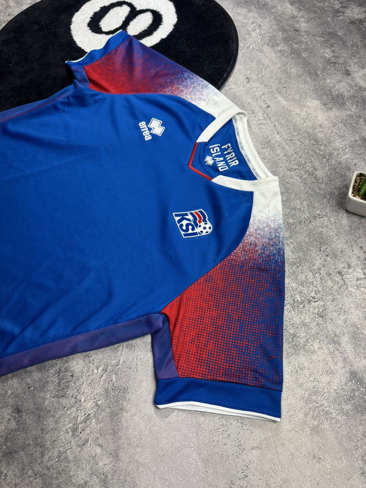 Errea ICELAND TEAM 2018/2019 FOOTBALL JERSEY HOME ERREA ORIGINAL Size US L / EU 52-54 / 3 - 3 Thumbnail