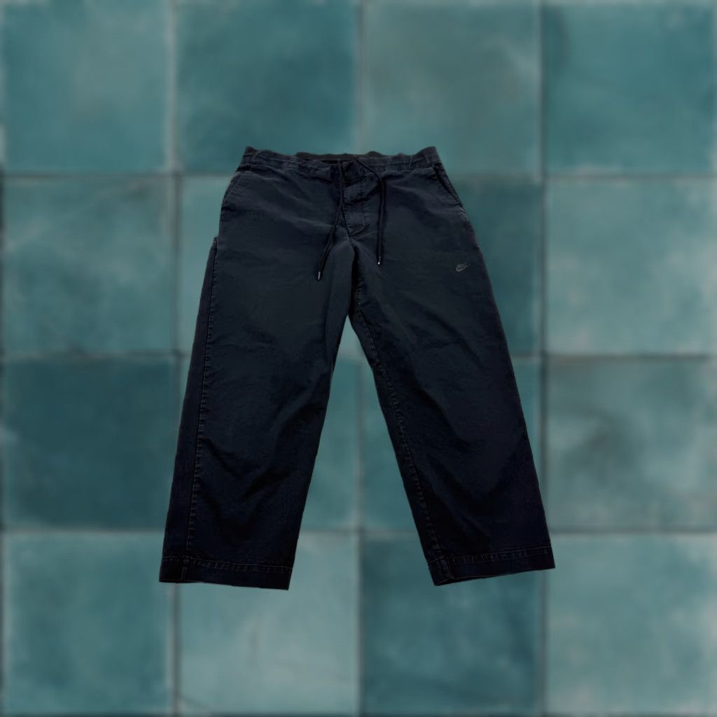 Nike Nike Pants Mens 36 Chino Relaxed Fit Drawstring Pocket Zip Black Twill 61% Cotton 39% Polyester Nike Swoosh Logo Casual Athletic Size US 36 / EU 52 - 1 Thumbnail