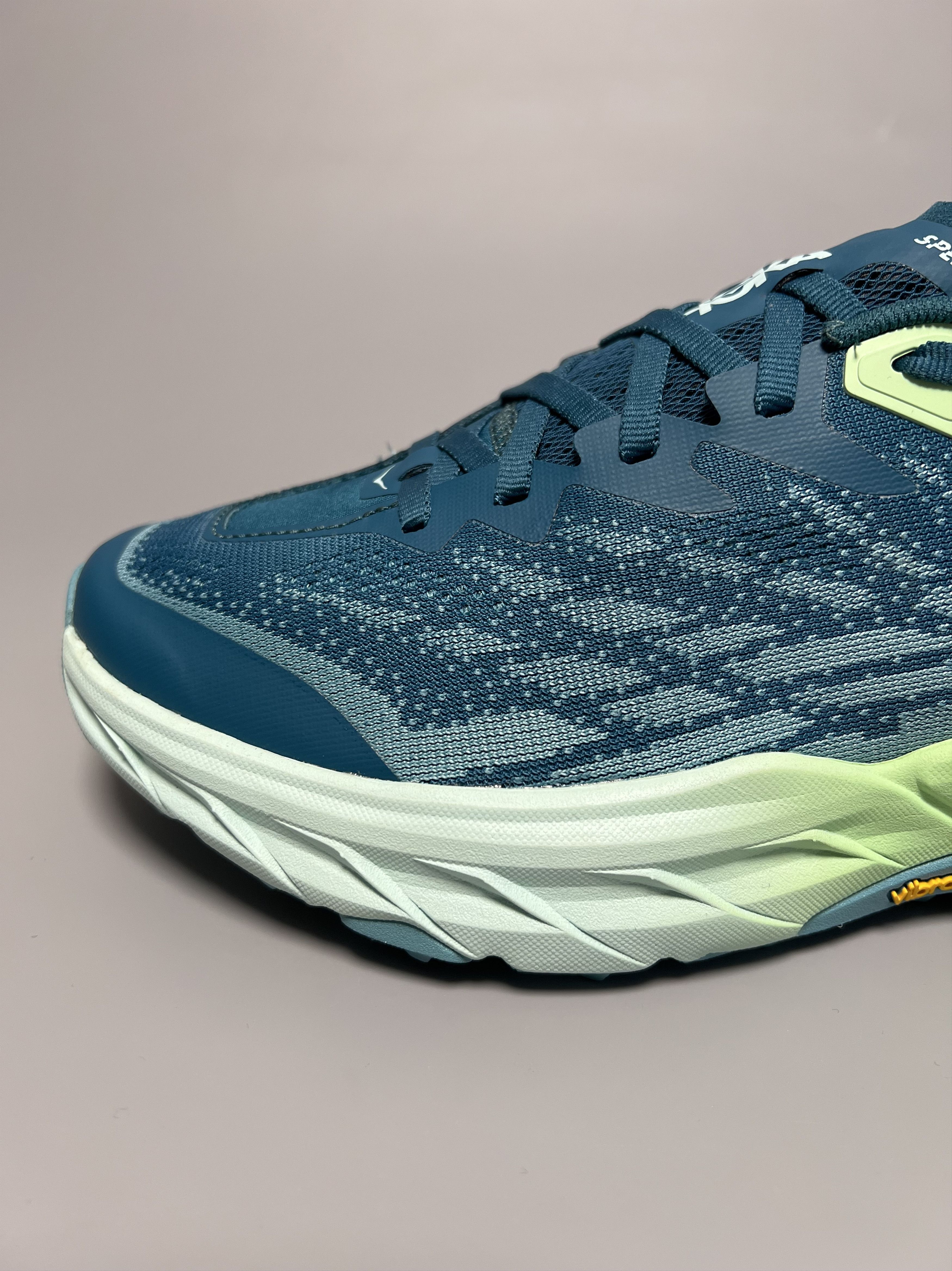 7B Hoka One One Speedgoat 5 Trail Running Shoes 1123158-DLOM