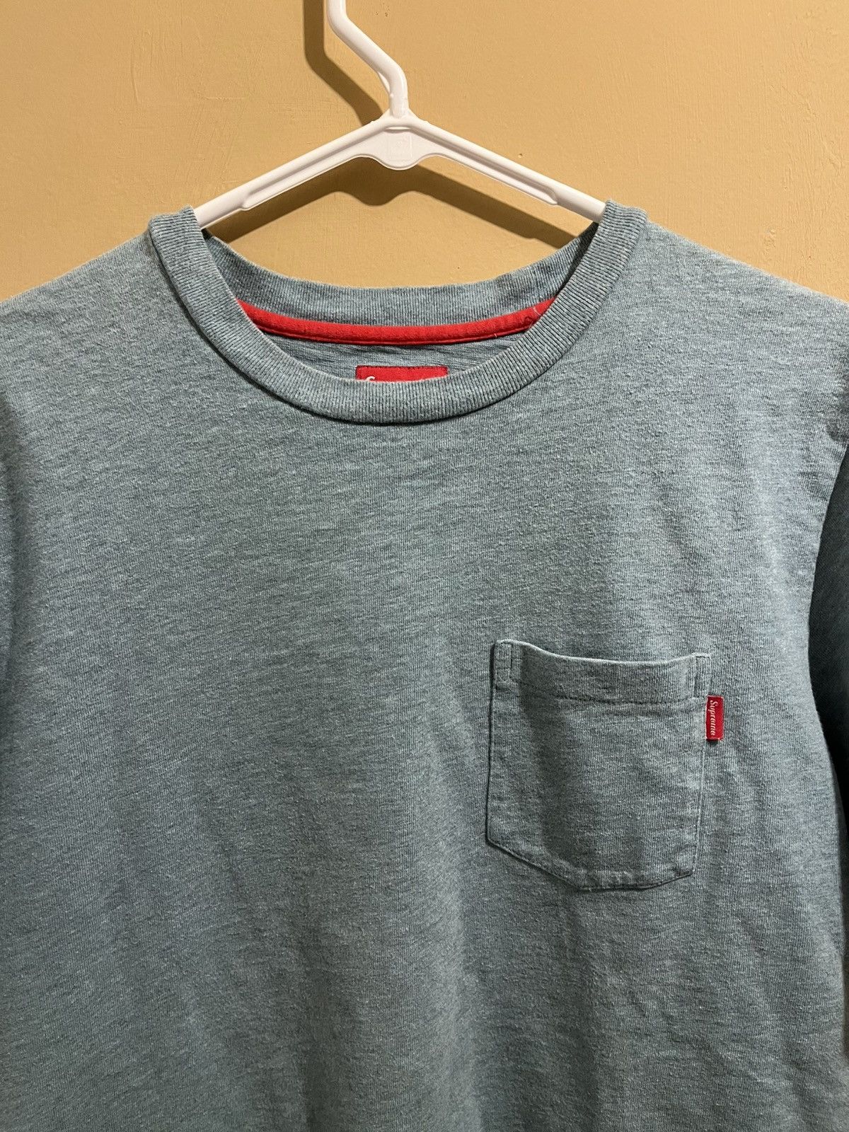 Supreme Supreme blue pocket tee Size US L / EU 52-54 / 3 - 1 Thumbnail
