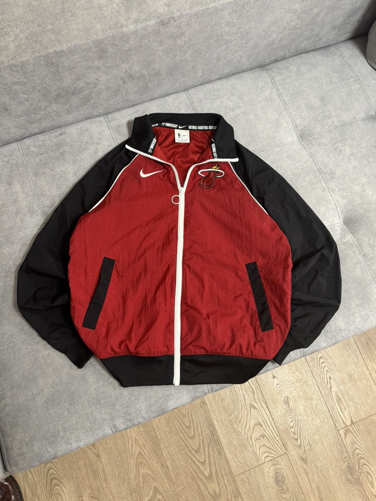NBA Nike nylon Miami Heat nylon jacket hoodie Size US M / EU 48-50 / 2 - 1 Thumbnail