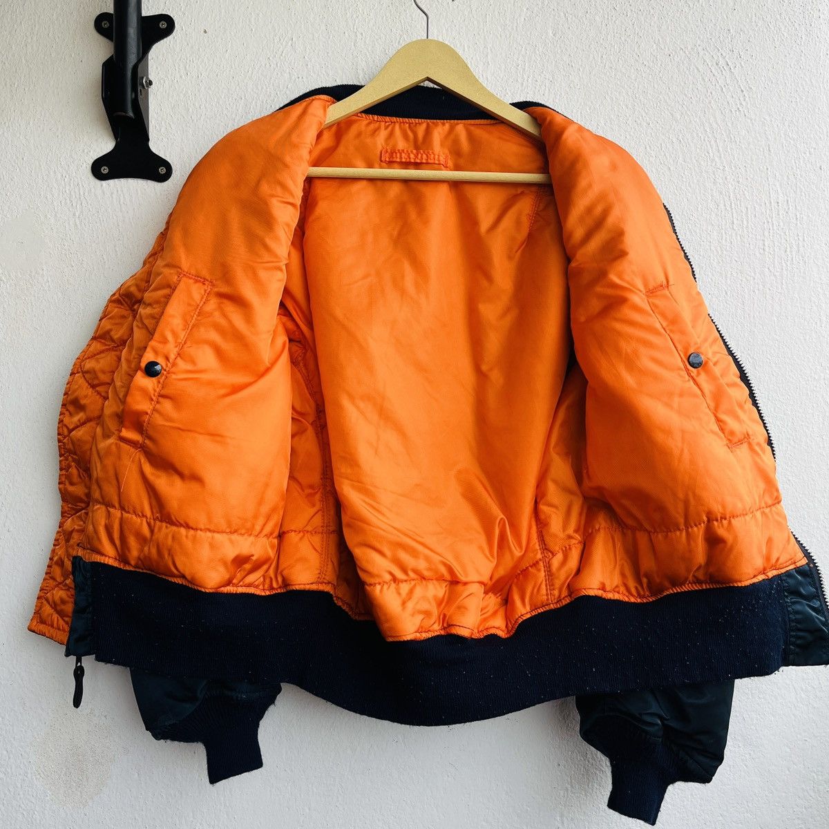 Alpha Industries Dark Green ALPHA INDUSTRIES AVIREX MA-1 Reversible Bomber Size US M / EU 48-50 / 2 - 15 Thumbnail