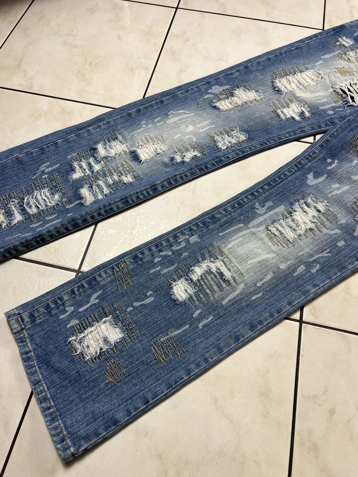 Dolce & Gabbana Vintage Dolce & Gabbana distressed denim y2k painted jeans Size US 31 - 9 Thumbnail