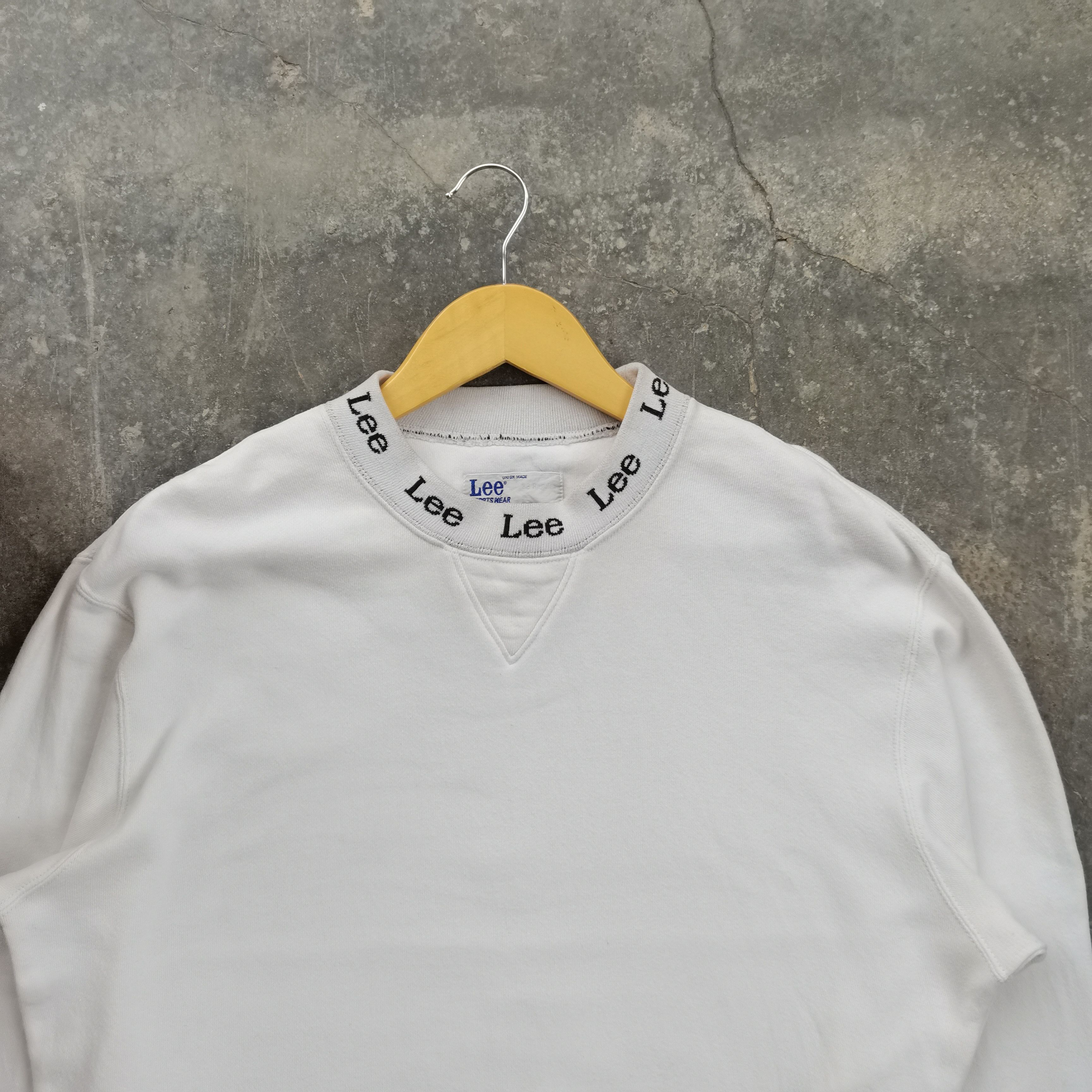 Lee × Vintage Vintage 90s LEE Sportwear Union Made White Sweatshirt Size US L / EU 52-54 / 3 - 5 Thumbnail