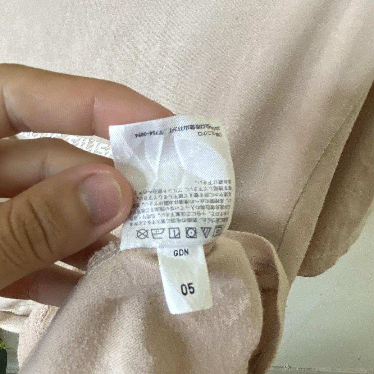 Billie Eilish Uniqlo UT x Billie Eilish Collaboration T Shirt Size US L / EU 52-54 / 3 - 6 Thumbnail