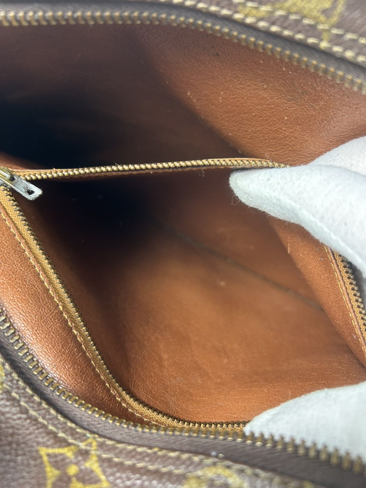 Louis Vuitton Louis Vuitton Monogram Crossbody Bag Size ONE SIZE - 7 Thumbnail