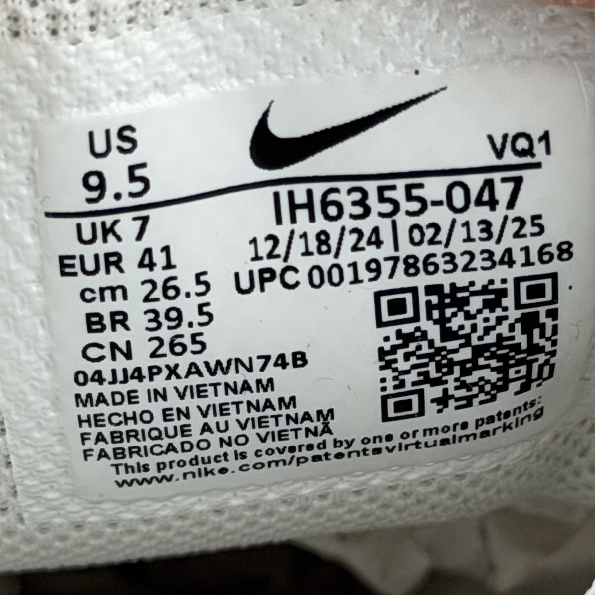 Nike NEW Nike Wmns V5 RNR Soft Pearl White Size 9.5 8M IH6355-047 Size US 9.5 / IT 39.5 - 8 Thumbnail