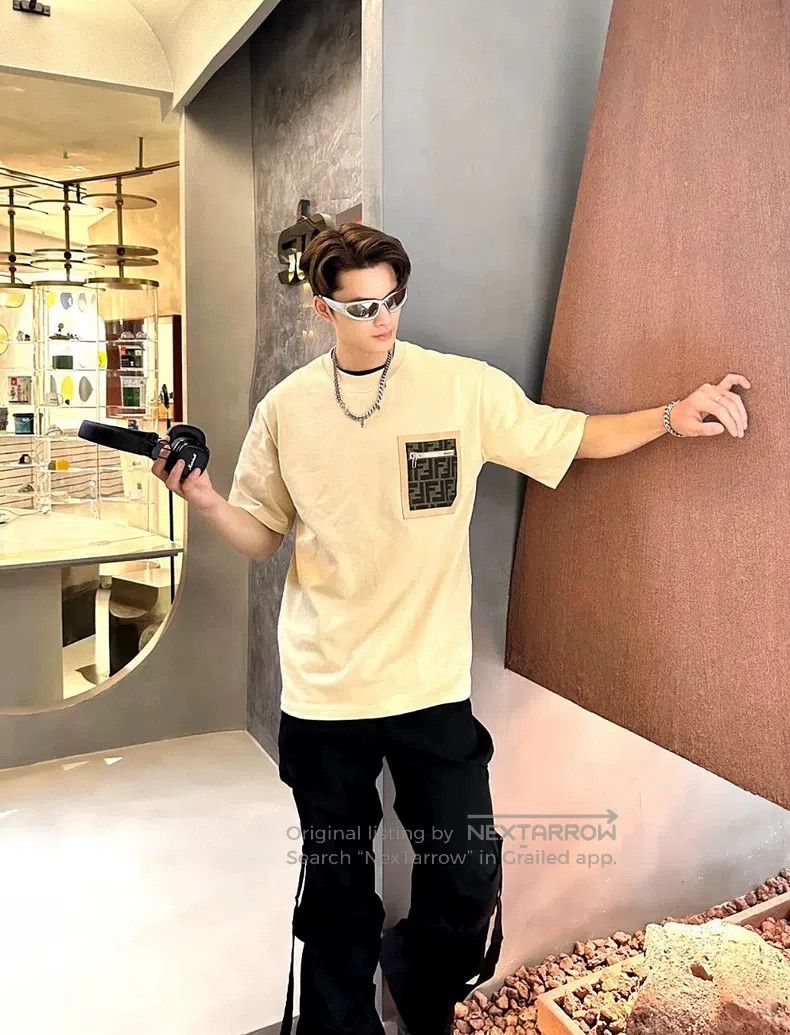 Fendi Fendi Monogram FF Zip Pocket Short Sleeve T-Shirt Size US S / EU 44-46 / 1 - 7 Thumbnail