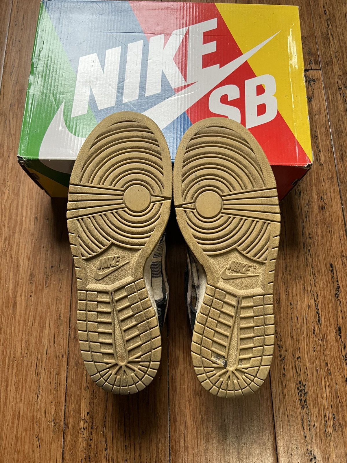 Nike × Travis Scott Travis Scott x Nike SB Dunk Low Size US 9.5 / EU 42-43 - 6 Thumbnail