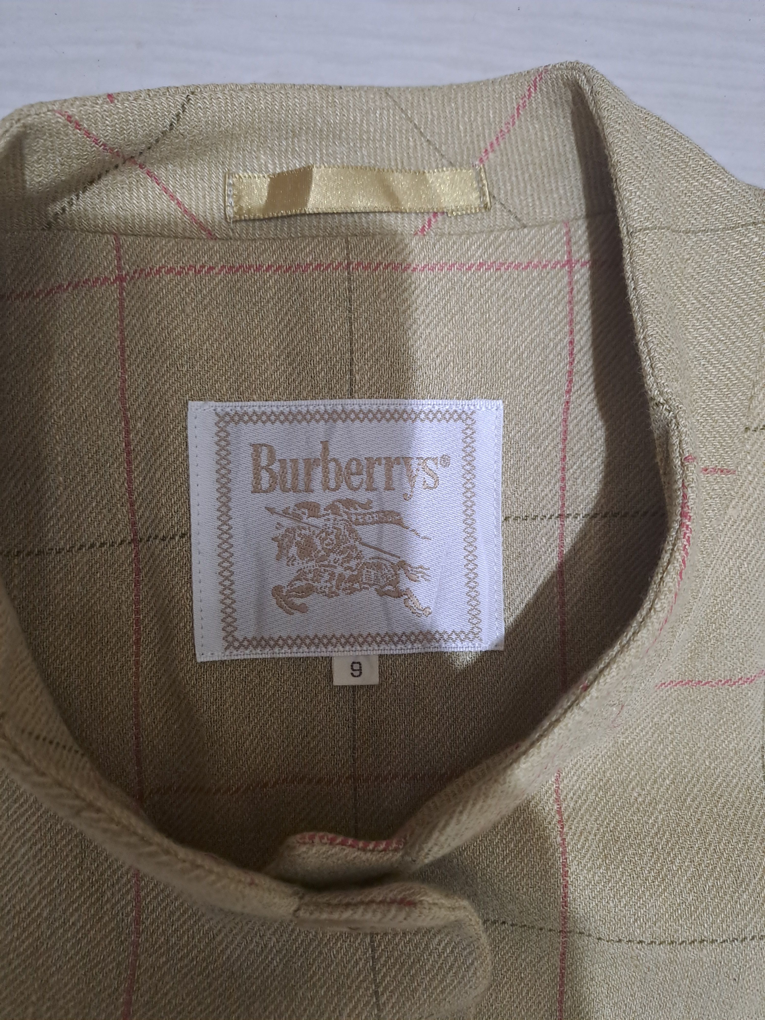 Burberry Vintage Burberry Blazer Size M / US 6-8 / IT 42-44 - 2 Thumbnail