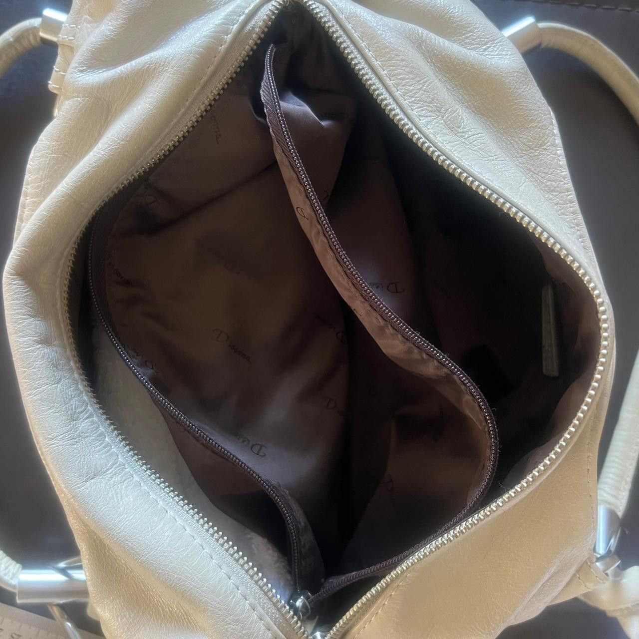 Other Dissona Cream Leather Bag – Everyday Tote/Shoulder Style Size ONE SIZE - 9 Thumbnail