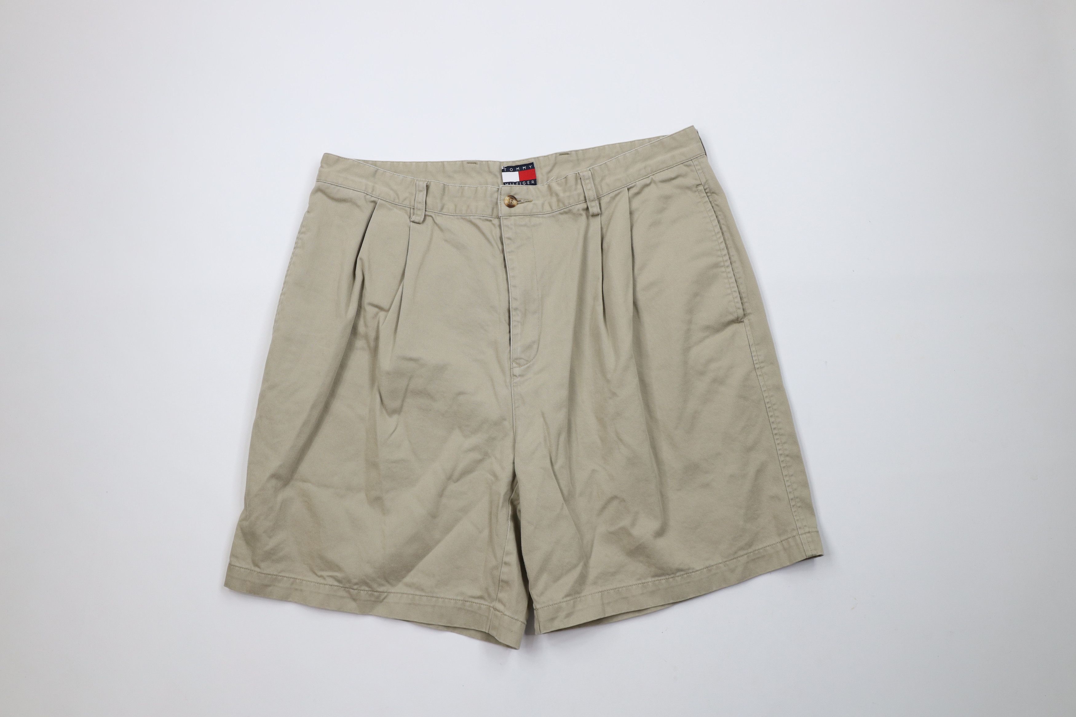 Tommy Hilfiger × Vintage Vintage 90s Tommy Hilfiger Above Knee Chino Shorts Beige Size US 36 / EU 52 - 1 Thumbnail