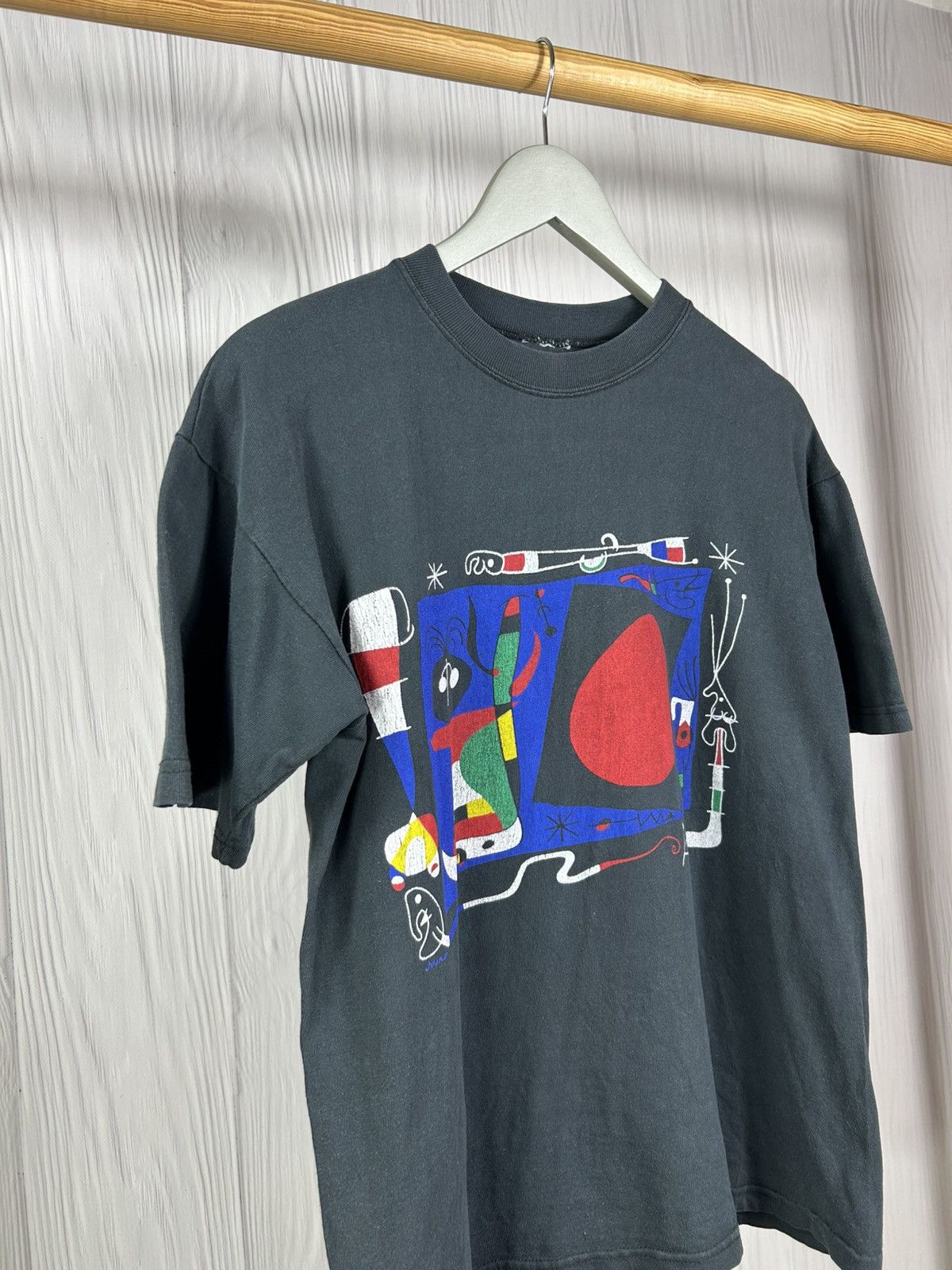 Vintage Vintage 90s Joan Miro Art T-Shirt Abstract Boxy Tee Size US S / EU 44-46 / 1 - 3 Thumbnail