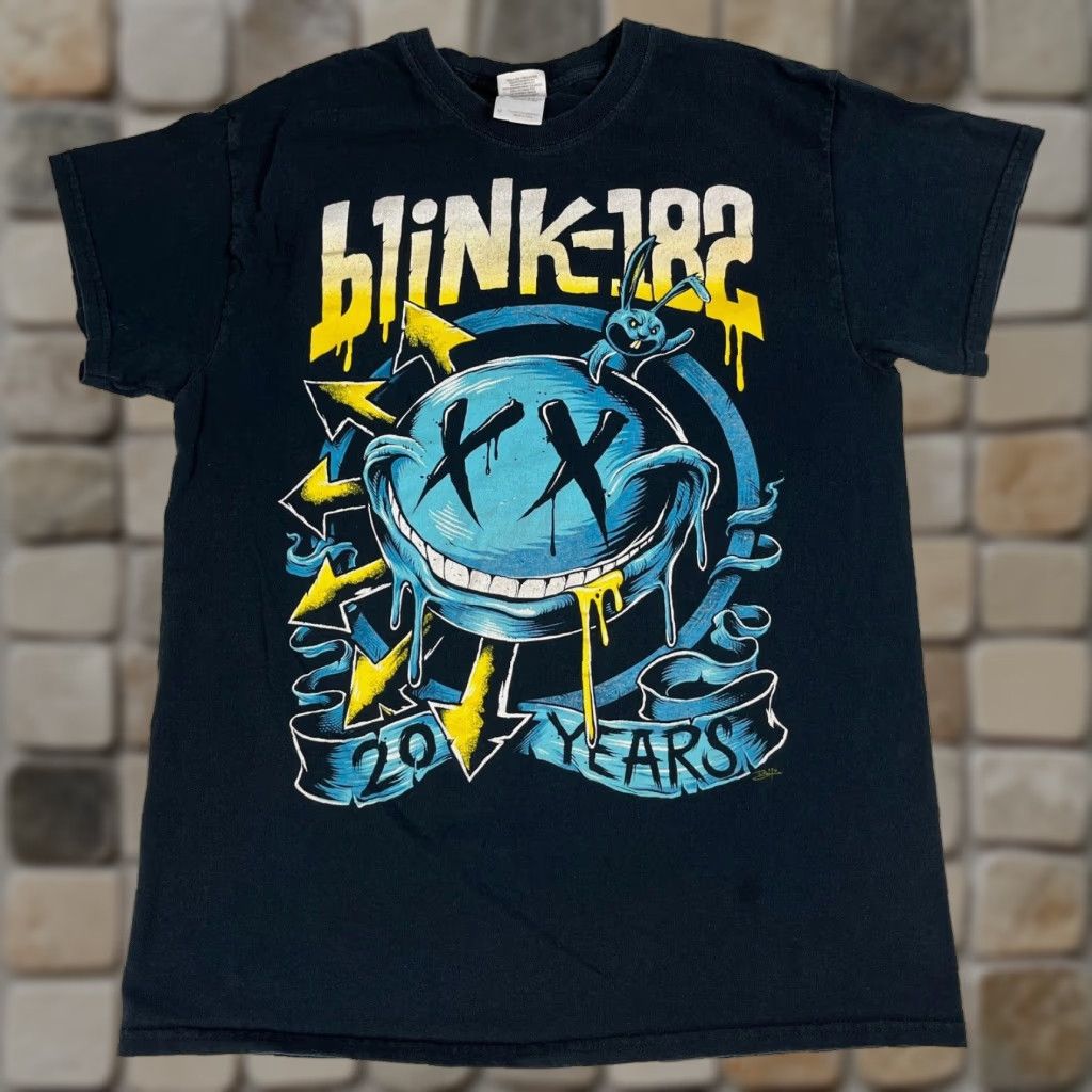 Gildan Men's Blink-182, 20 Years Graphic T-Shirt Punk Rock Band Sz M Shirt Adult Medium Black Gildan Cotton Music 2010s Mens Size US M / EU 48-50 / 2 - 1 Thumbnail