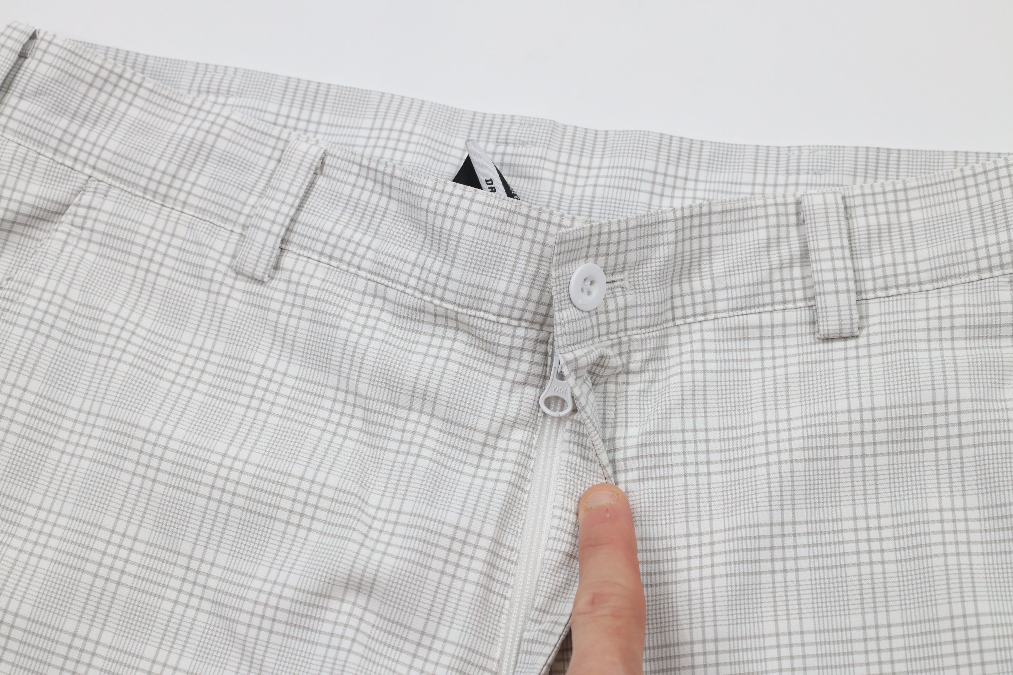 Nike × Vintage Nike Golf Dri-Fit Stretch Golfing Chino Shorts Gray Plaid Size US 30 / EU 46 - 5 Thumbnail