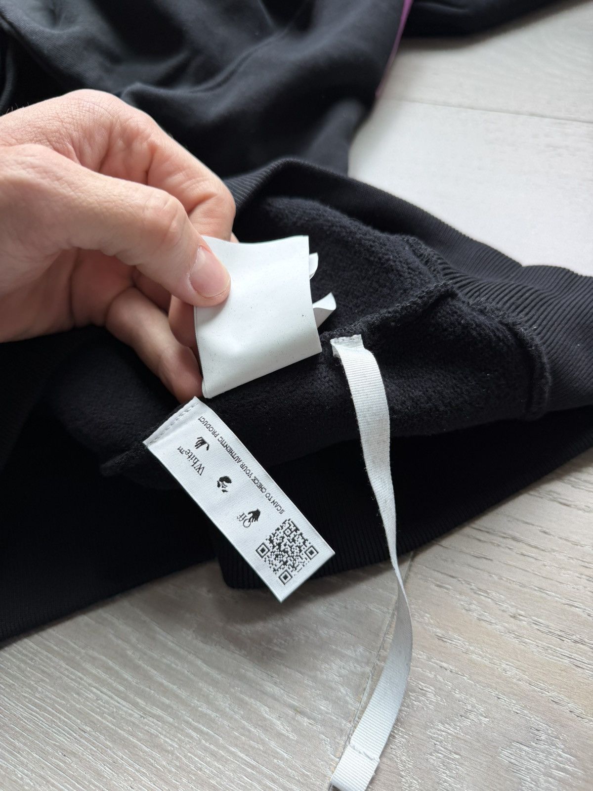 Off-White Off-White Caravaggio St. Fran Hoodie Sz XL Size US XL / EU 56 / 4 - 9 Thumbnail