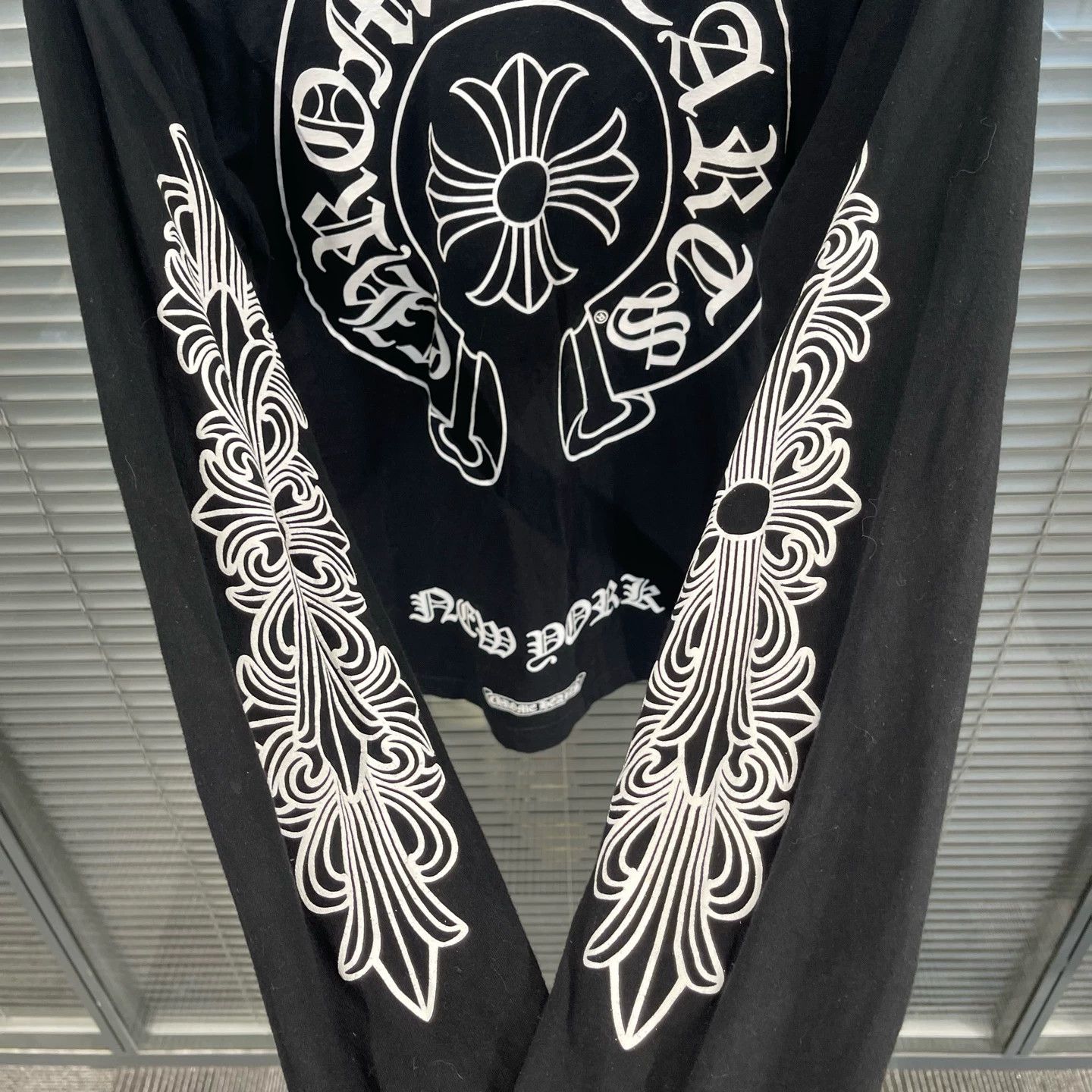 Chrome Hearts Chrome Hearts NY Limited Horseshoe Kylin Arm LS S Size US S / EU 44-46 / 1 - 7 Thumbnail