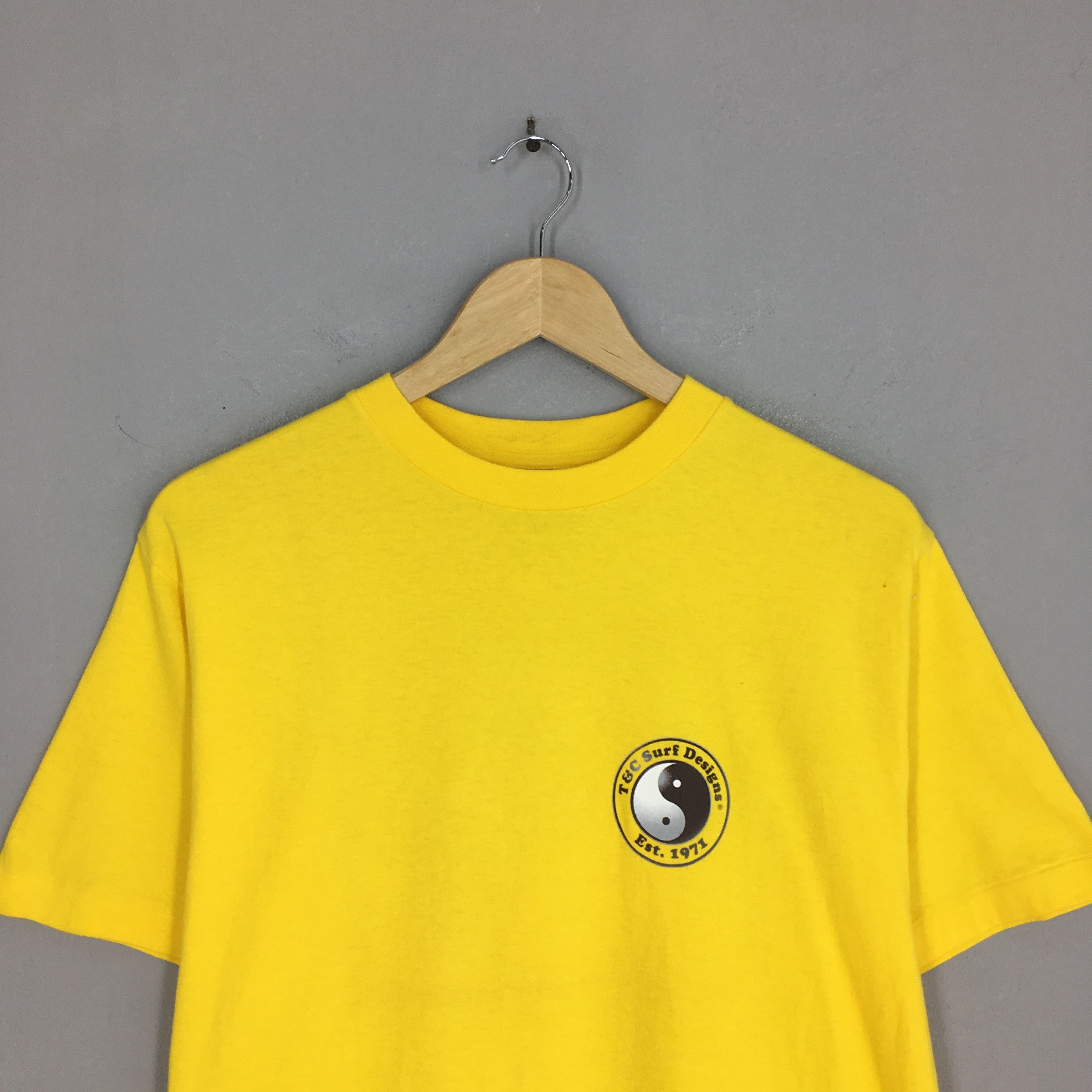 Vintage 90's T&C Surf Designs Yin Yang Surfing Yellow T shirt Medium Size US M / EU 48-50 / 2 - 4 Thumbnail