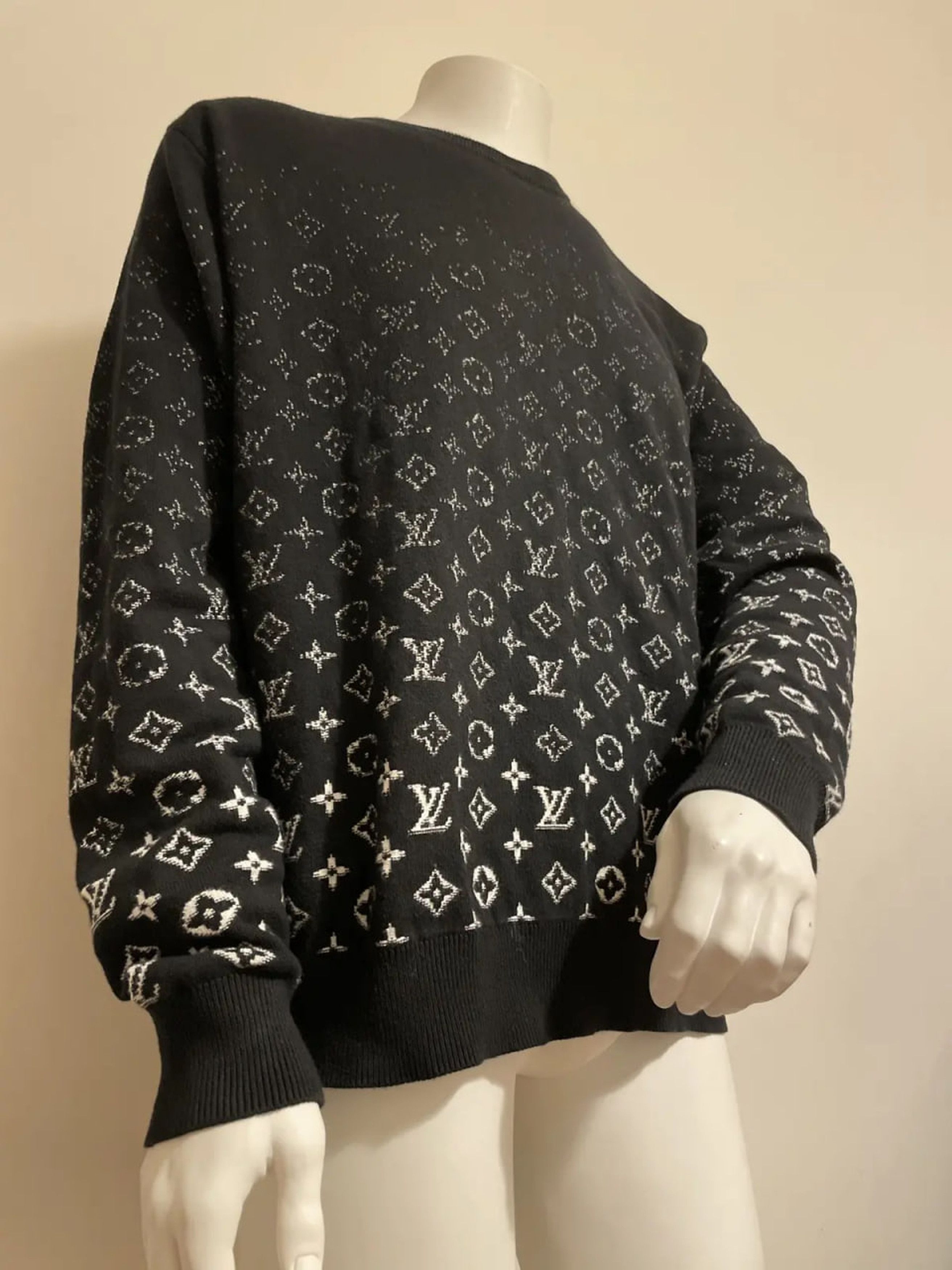 Louis Vuitton Louis Vuitton Black/White Gradient Monogram Sweater Size US L / EU 52-54 / 3 - 3 Thumbnail