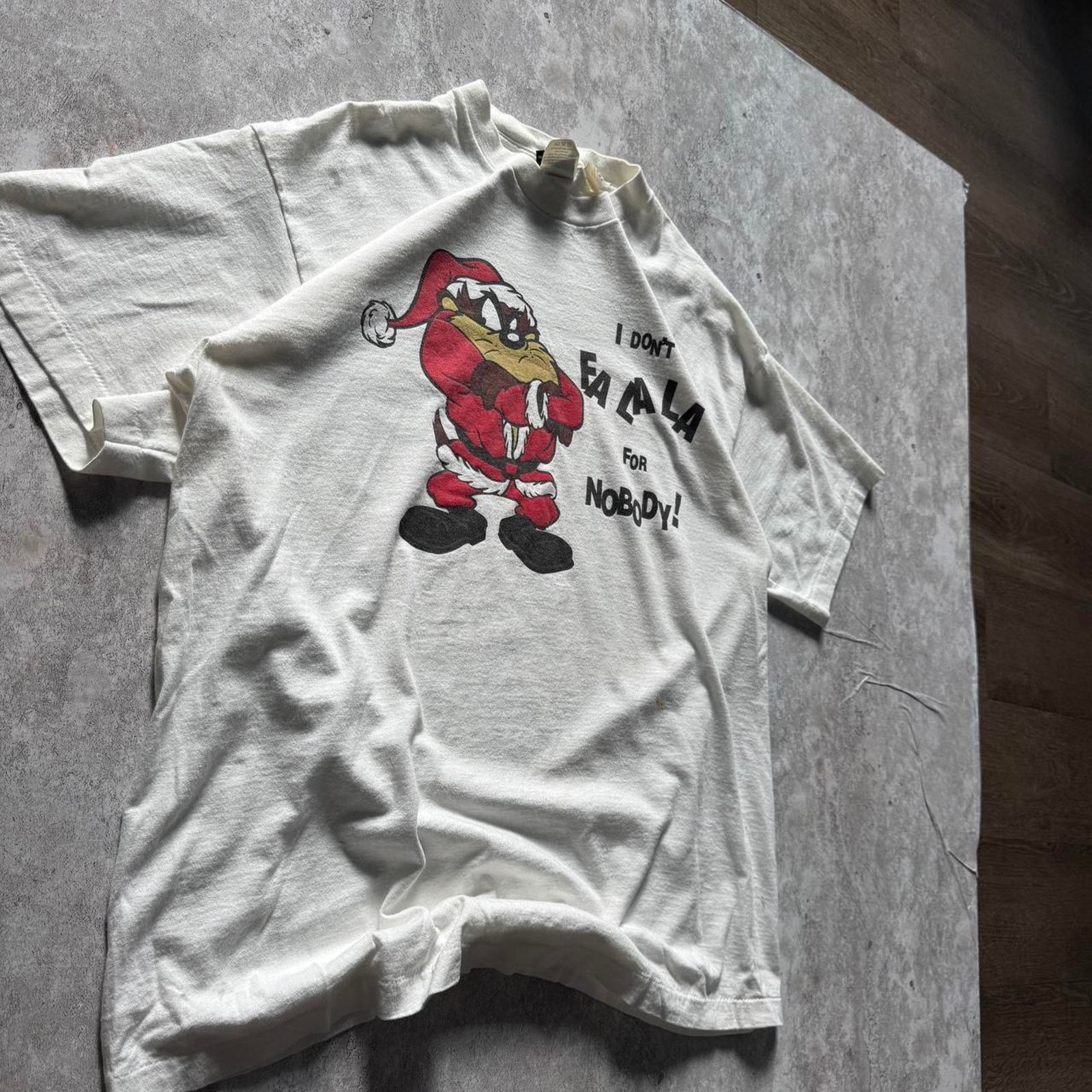 Warner Bros VTG 90s Taz Warner Bros Santa T-Shirt Size XL Graphic Tee Size US XL / EU 56 / 4 - 2 Thumbnail