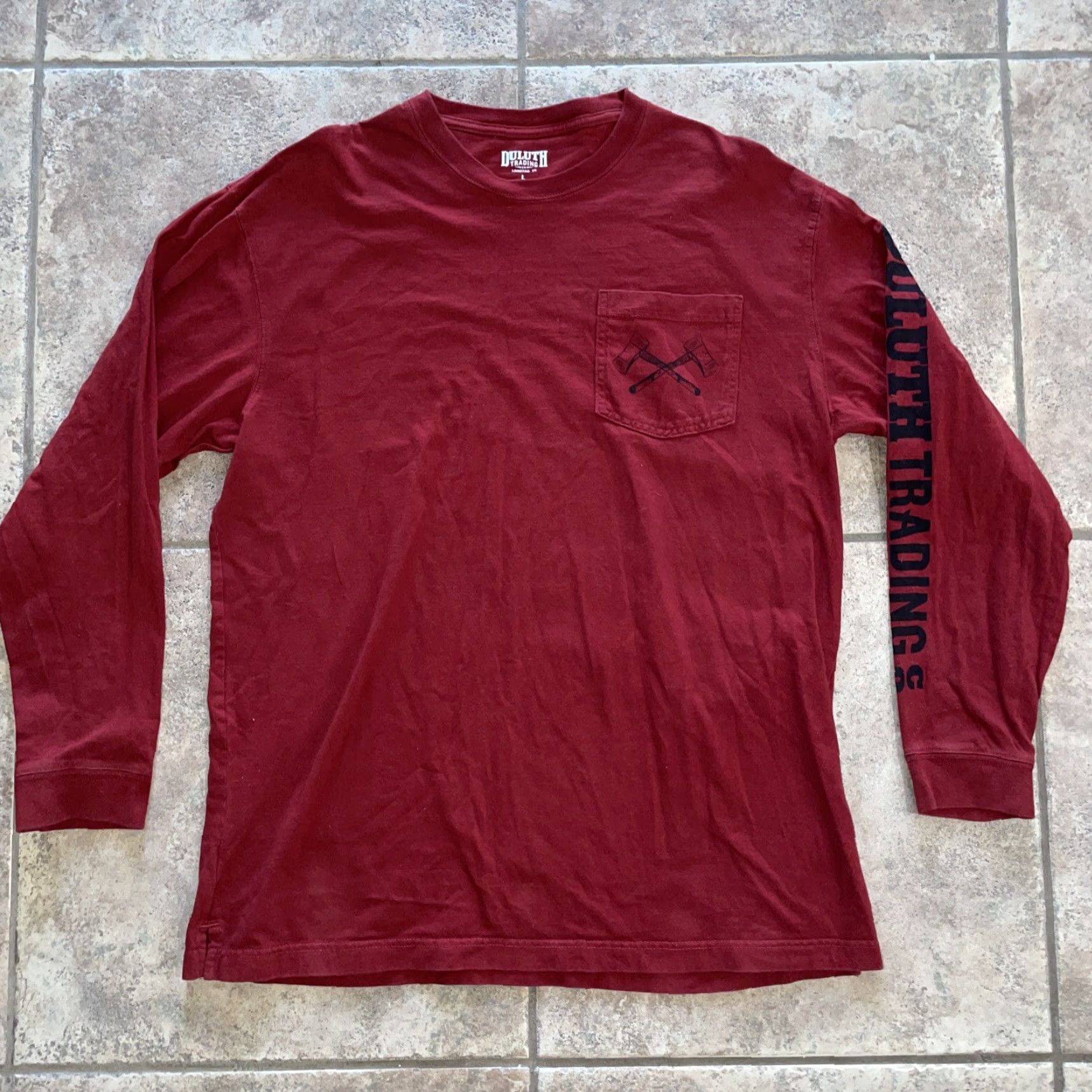 Duluth Trading Company DULUTH TRADING CO Long Tailed Tee Graphic Pocket Tee Mens L Red Shirt Men Size US L / EU 52-54 / 3 - 2 Thumbnail
