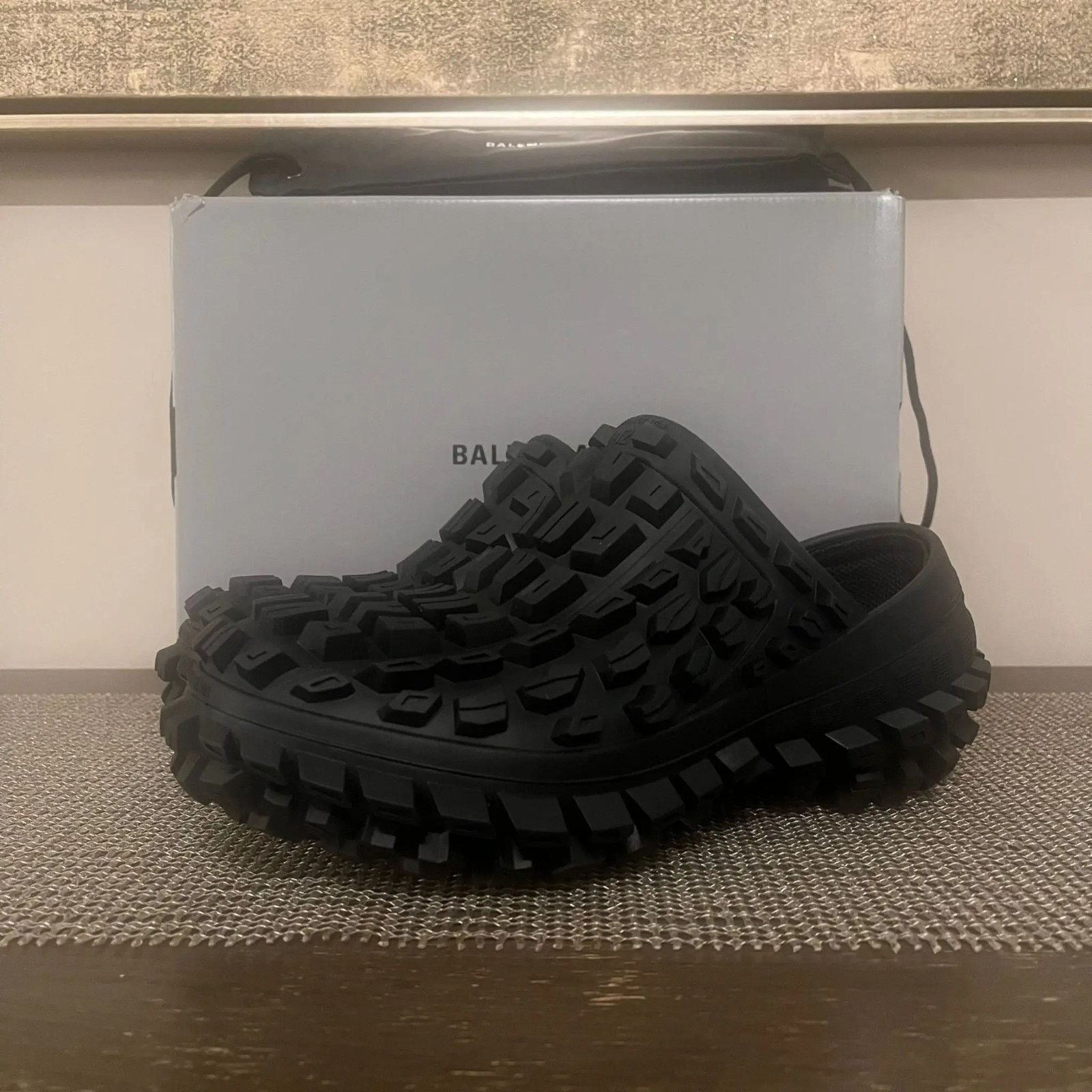 Balenciaga o1rshd1 Defender Clog in Black Size US 13 / EU 46 - 1 Thumbnail