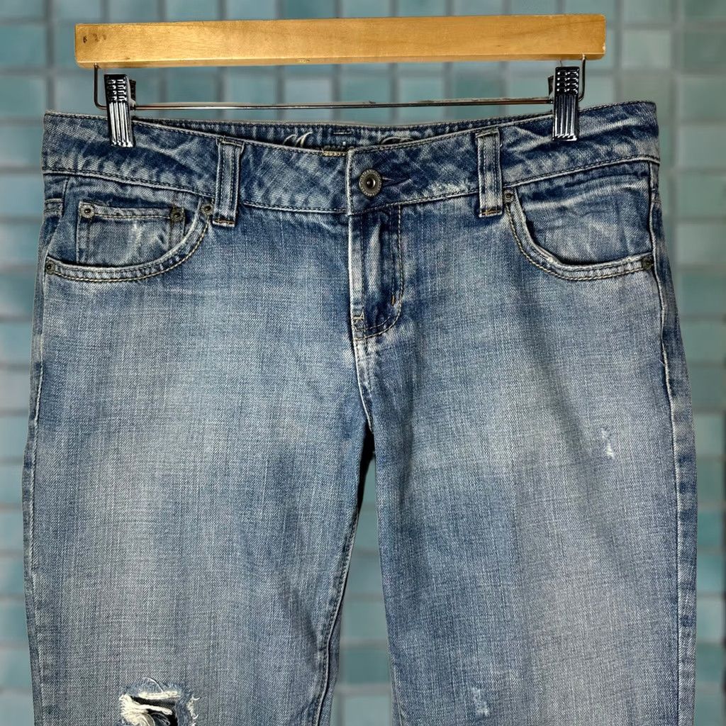 American Eagle Outfitters VINTAGE? No. American Eagle Outfitters Low Rise Flare Jeans Medium Wash Distressed Blue Denim Womens 12 Size 24" / US 00 / IT 34 - 1 Thumbnail