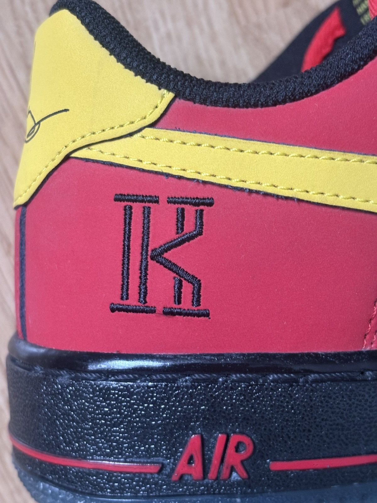 Nike Nike Air Force 1 Low Kyrie Irving Black Red Size US 8 / EU 41 - 9 Thumbnail